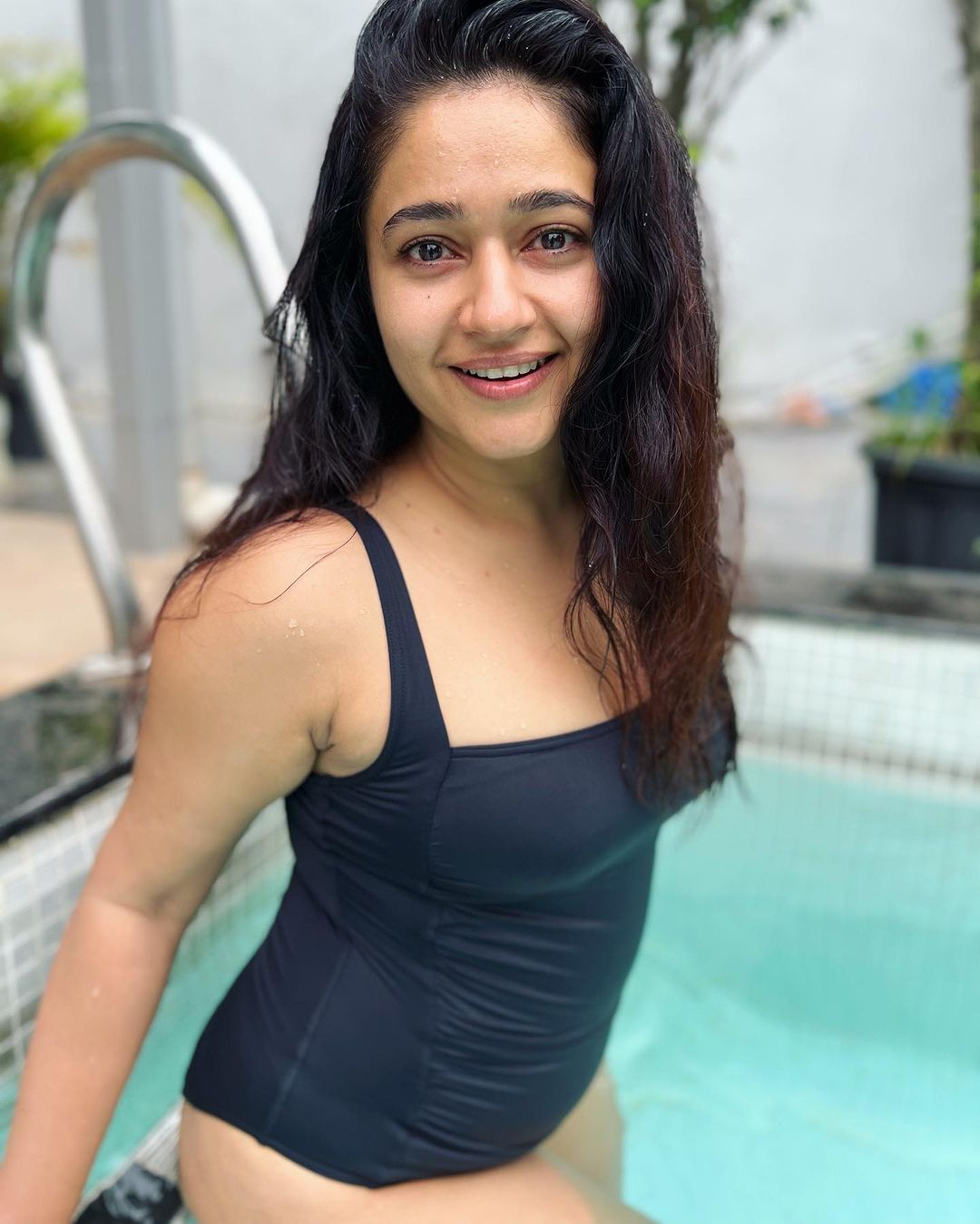 Poonam Bajwa Stunning Swimsuit Photos Glamour Shots