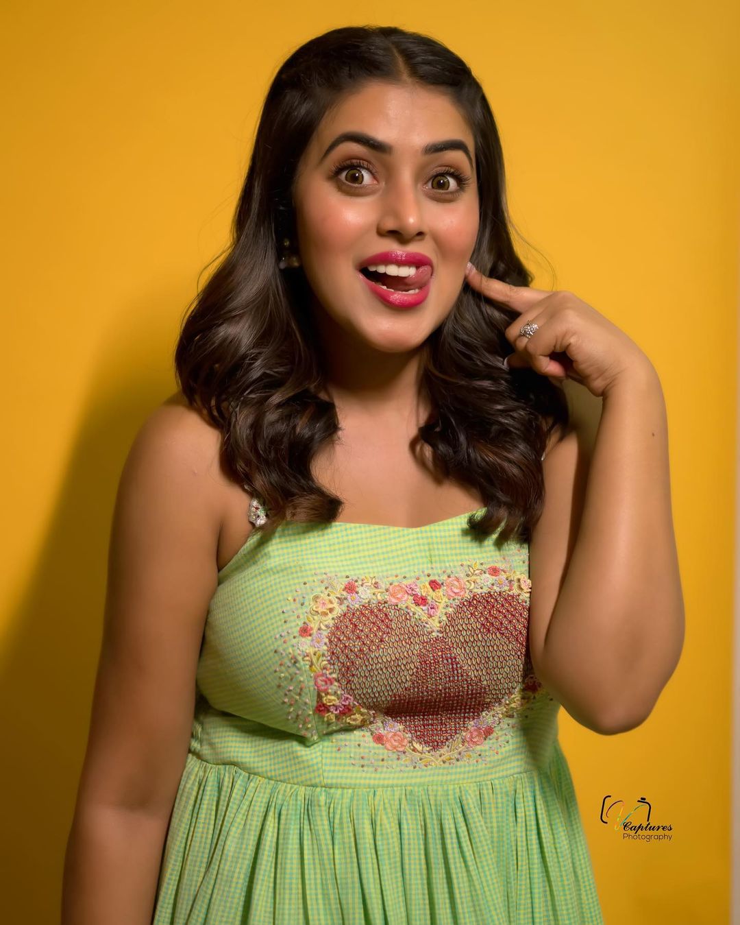 Poorna Shamna Kasim Latest Stunning Photoshoot Gallery