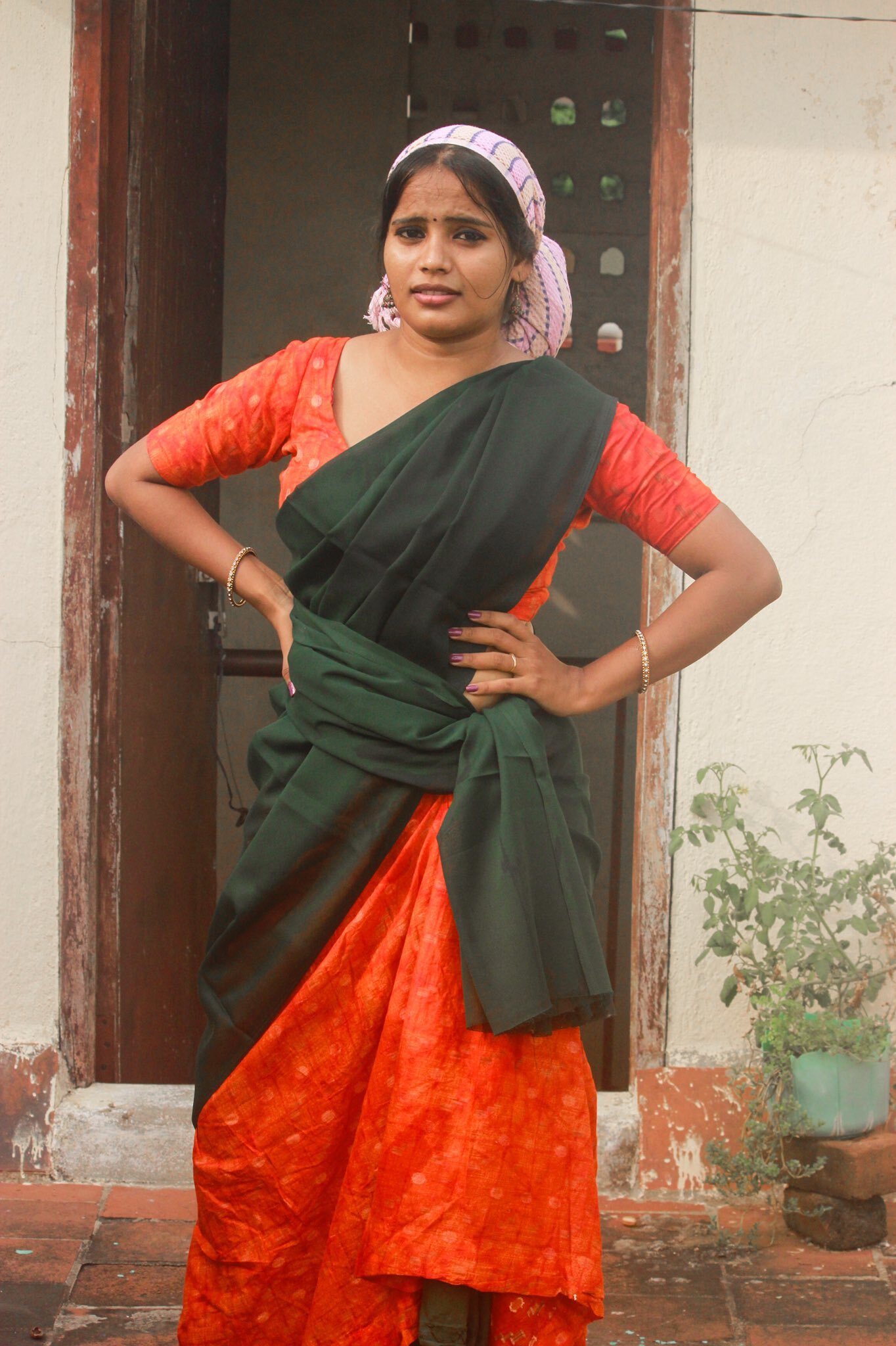 Powlenjessica Amaranathan's Vibrant Style Showcase