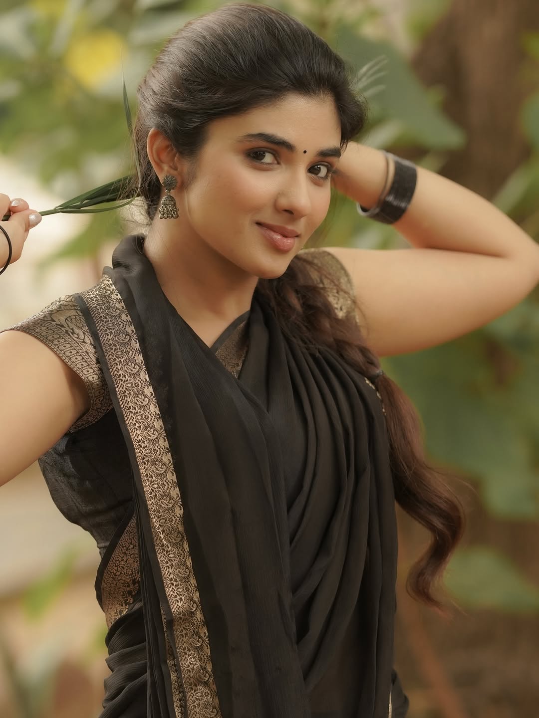 Pragya Nagra's Ethereal Elegance in Soft Gold Tones