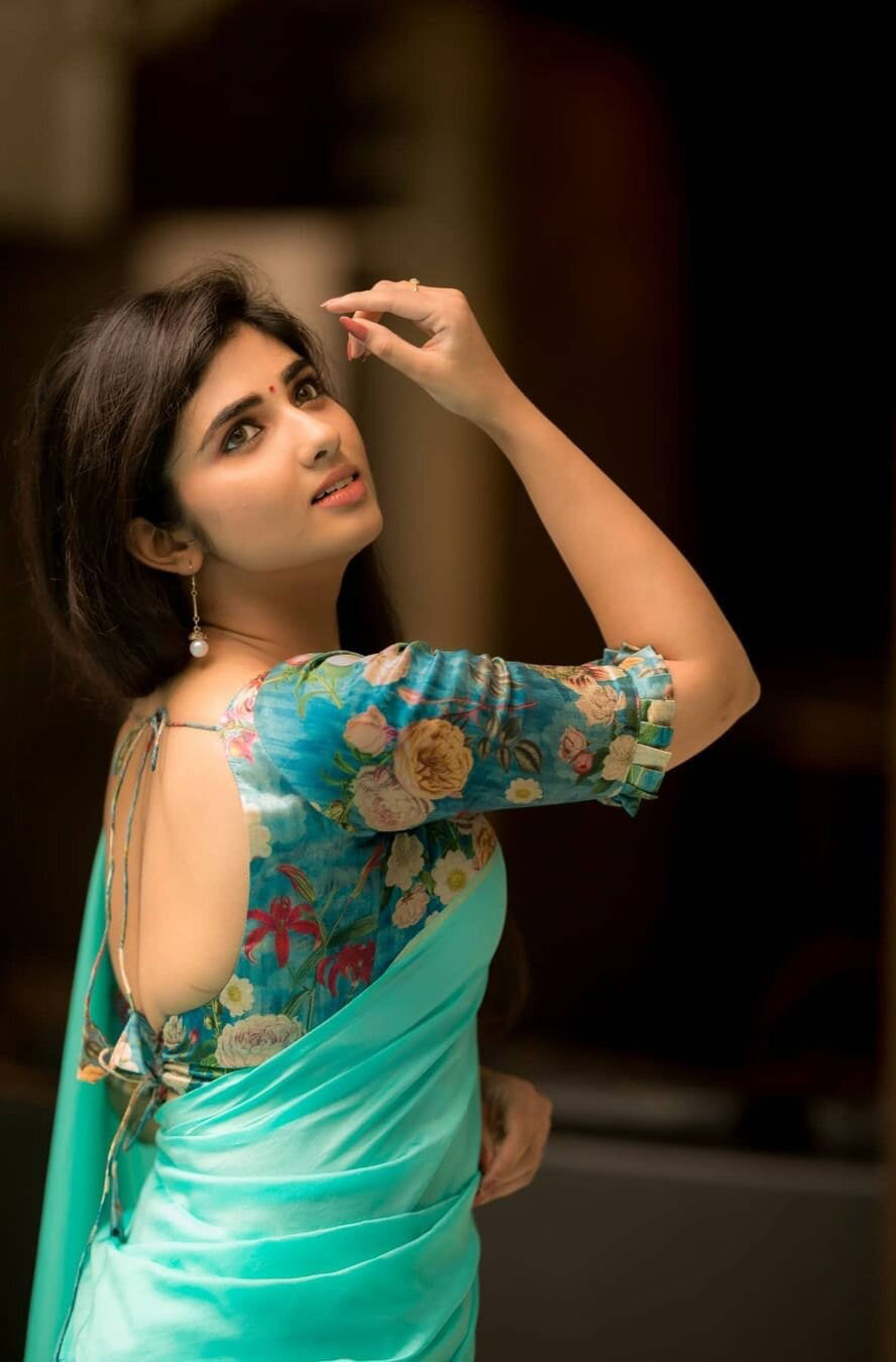 Pragya Nagra Latest Photos Stunning Bollywood Glamour