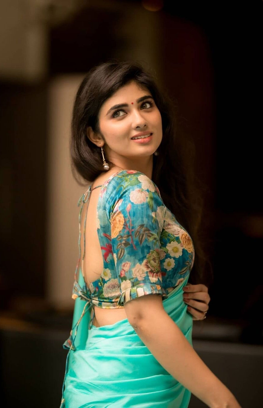 Pragya Nagra Latest Photos Stunning Bollywood Glamour
