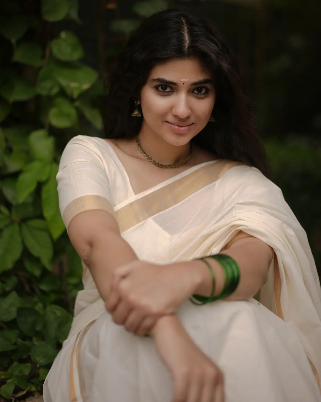 Pragya Nagra Stunning Onam Saree Photos You Must See
