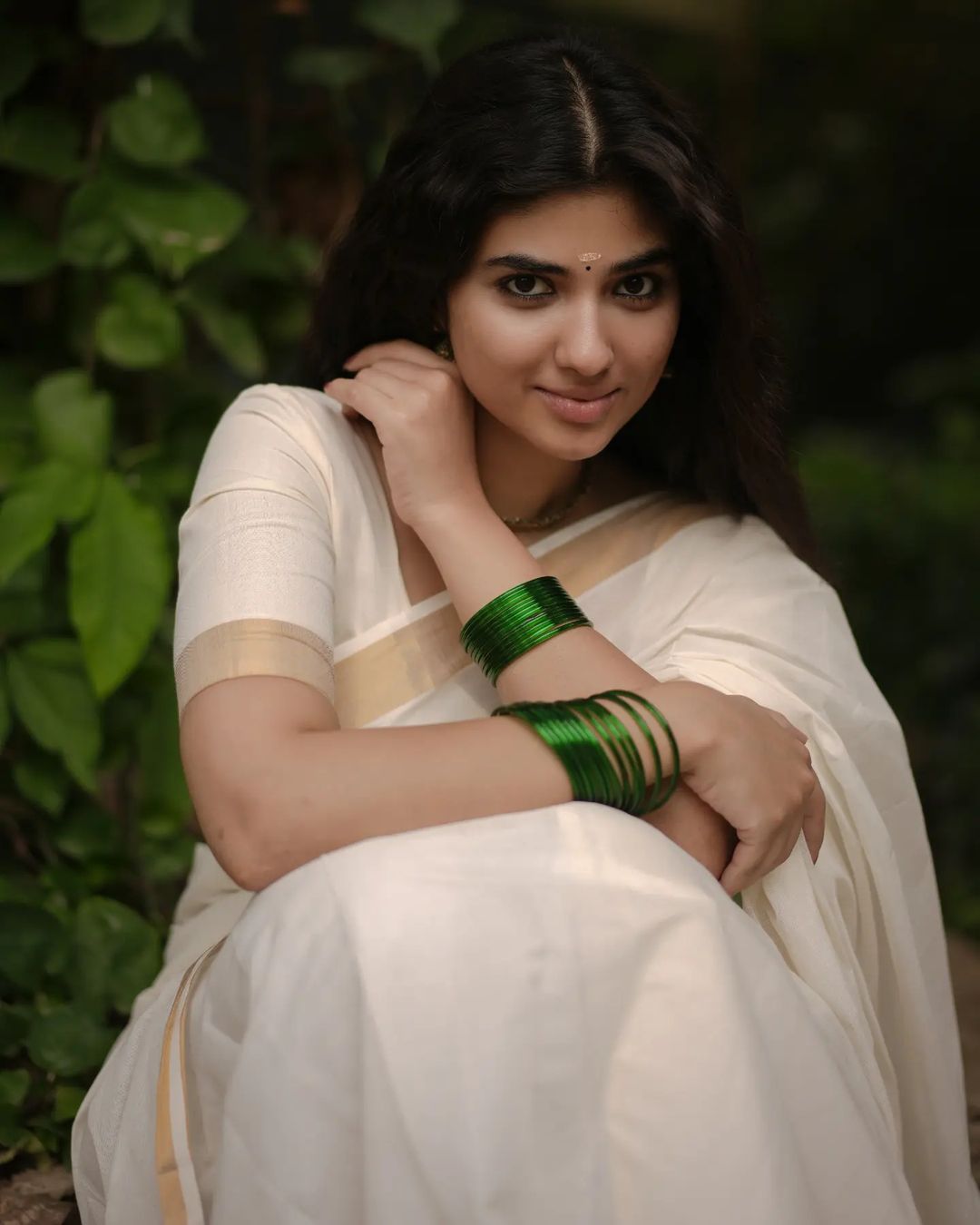 Pragya Nagra Stunning Onam Saree Photos You Must See