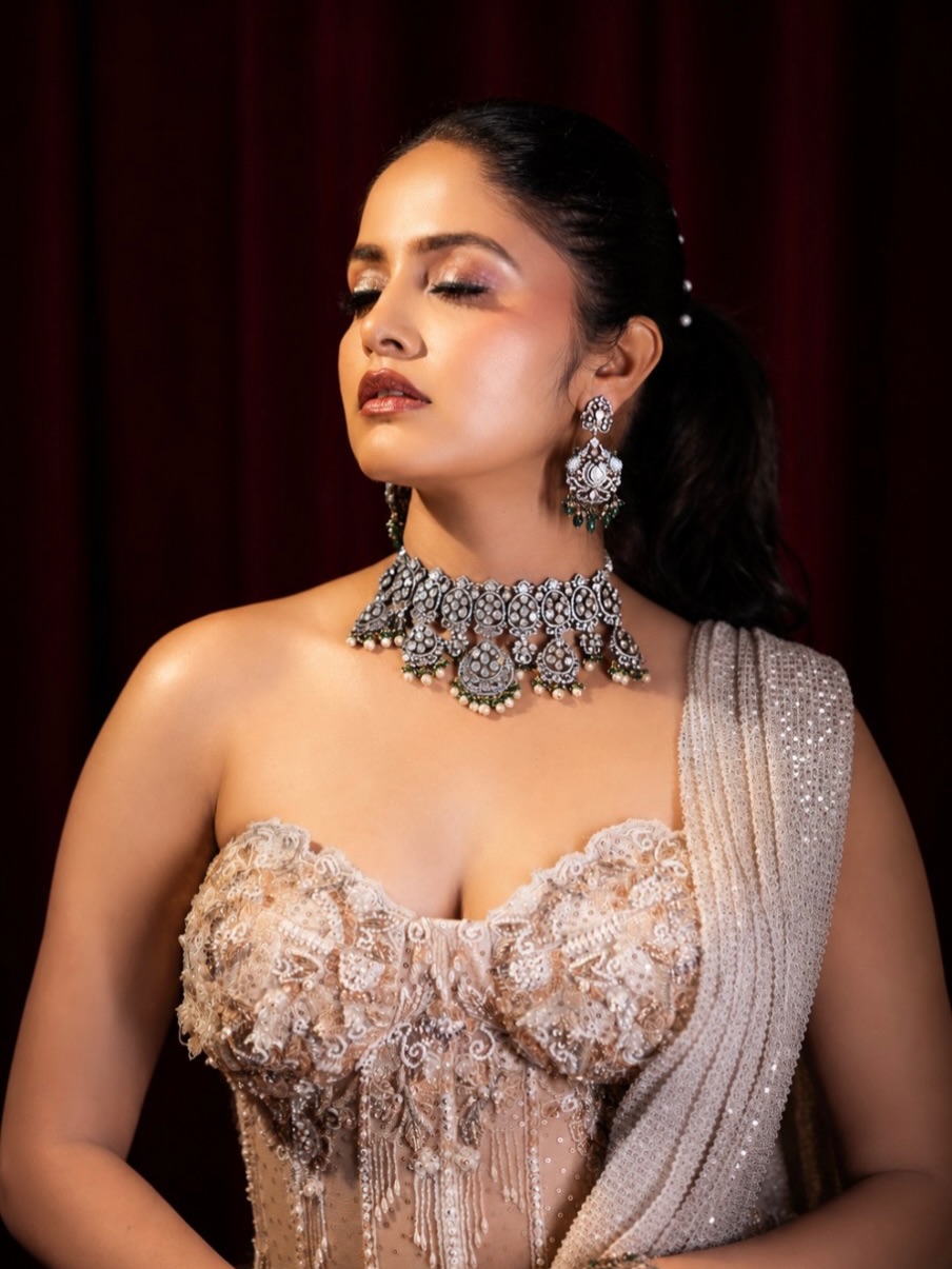 Pragya Nayan Redefines Indian Couture with Regal Confidence