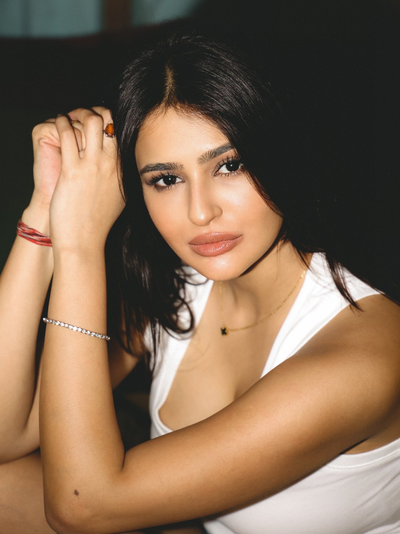 Prakriti Pavani Masters Effortless Chic: The Art of Modern Minimalism