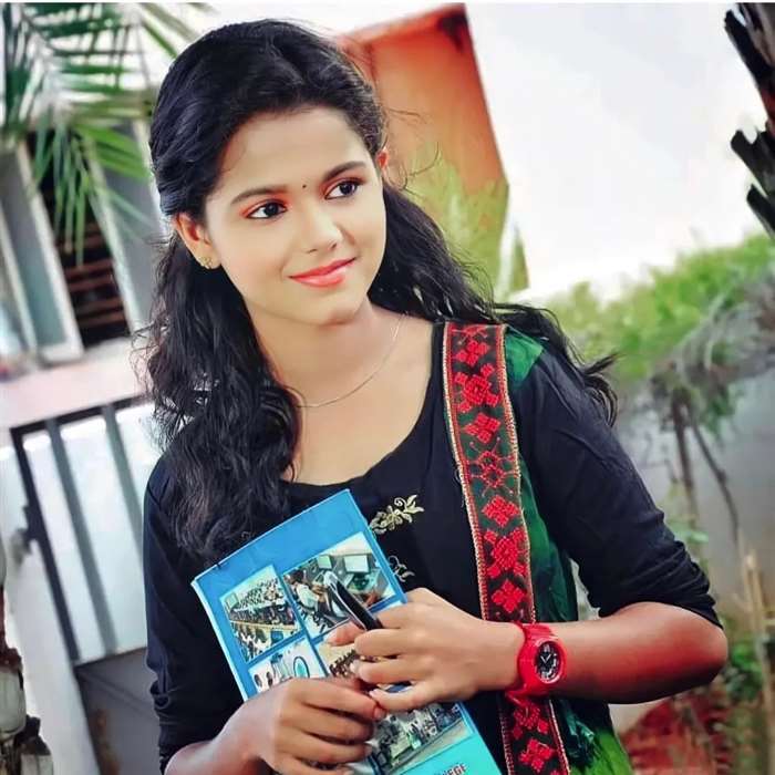 Prarthana Sandeep's Stunning Photo Gallery: Garden Glamour