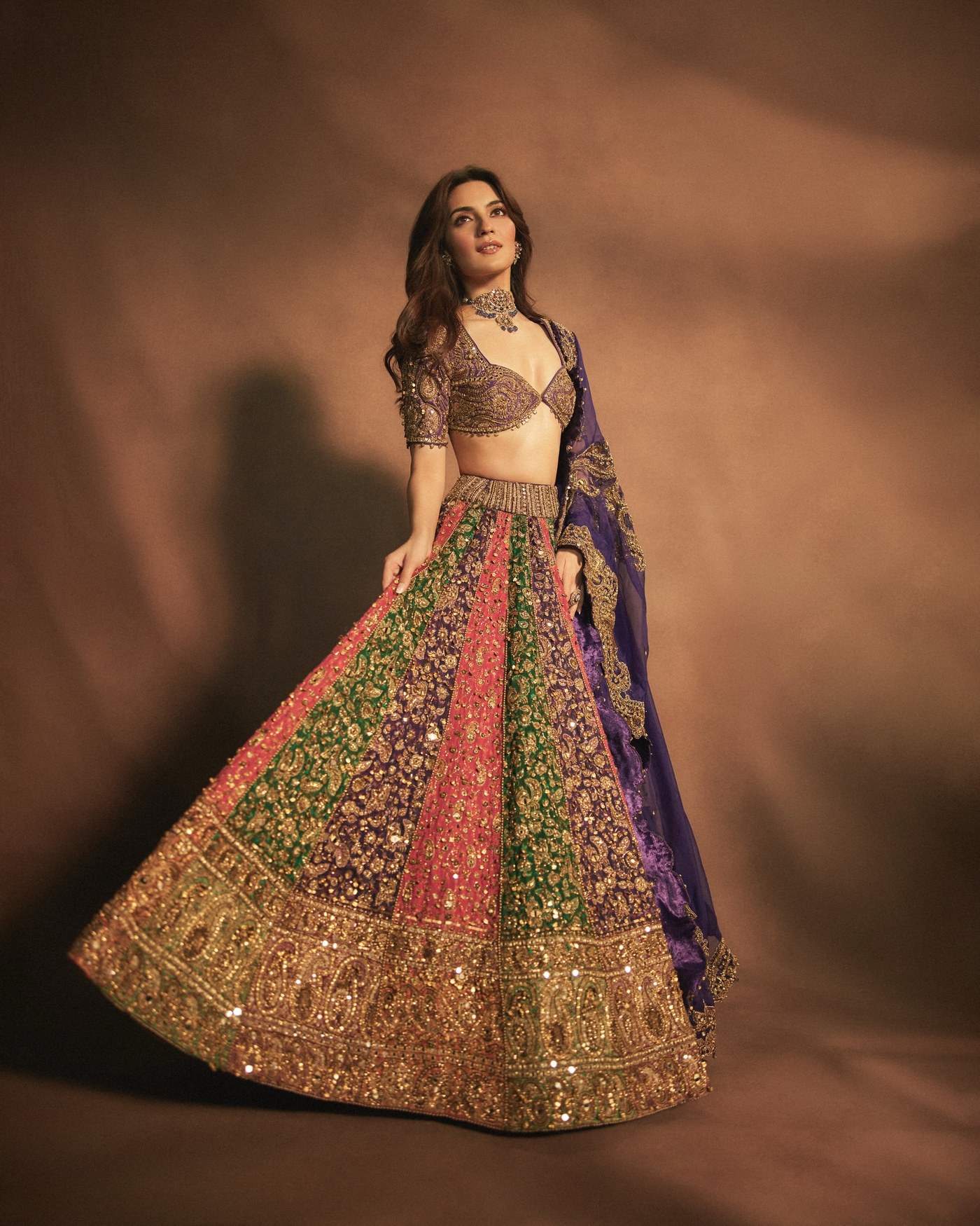 Pratibha Ranta: Regal Elegance in Splendor
