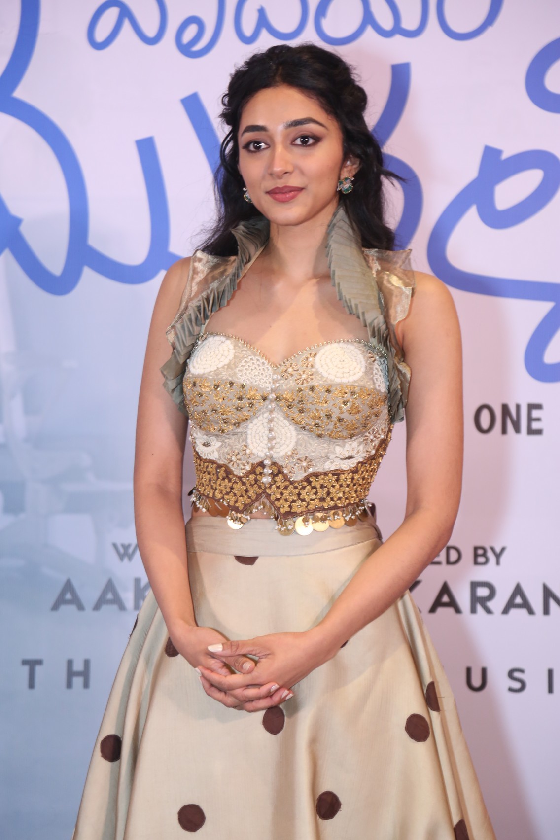 Preity Mukhundhan's Effortless Glamour: Embracing Modern Indian Elegance