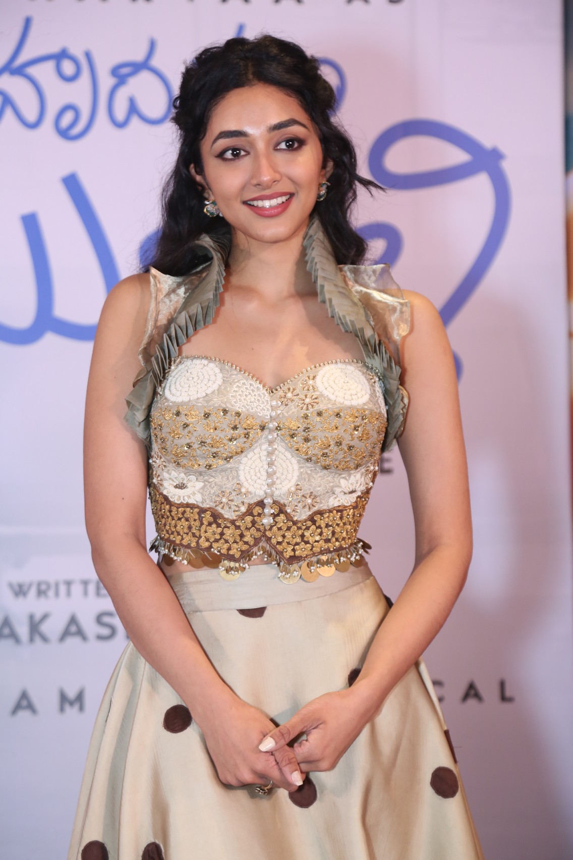 Preity Mukhundhan's Effortless Glamour: Embracing Modern Indian Elegance
