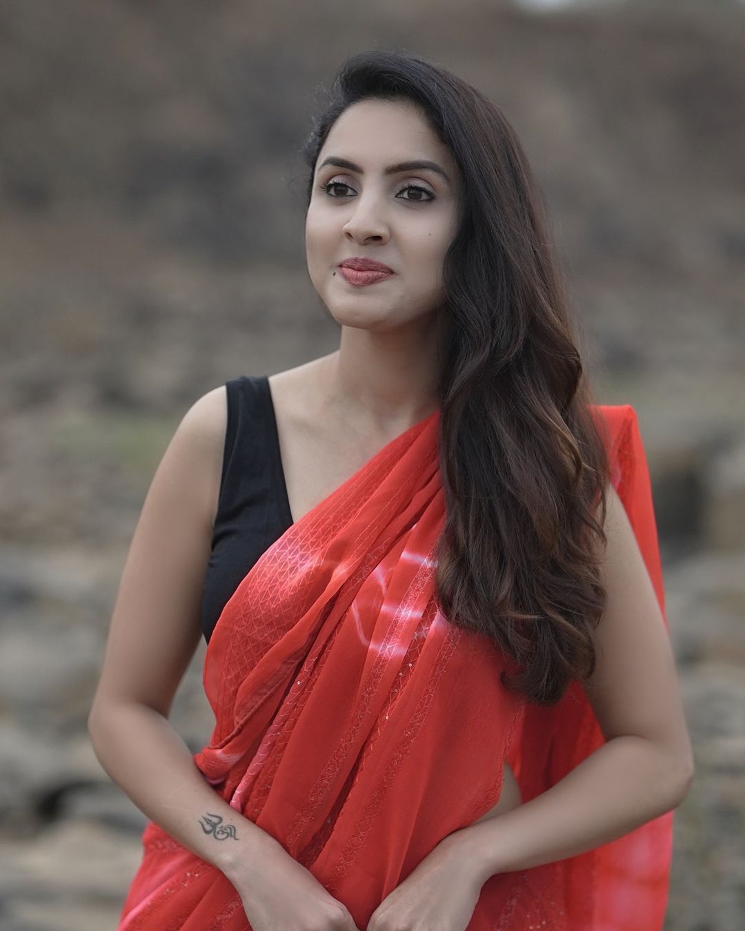 Priyanka Kholgade Stunning Traditional Saree Photos