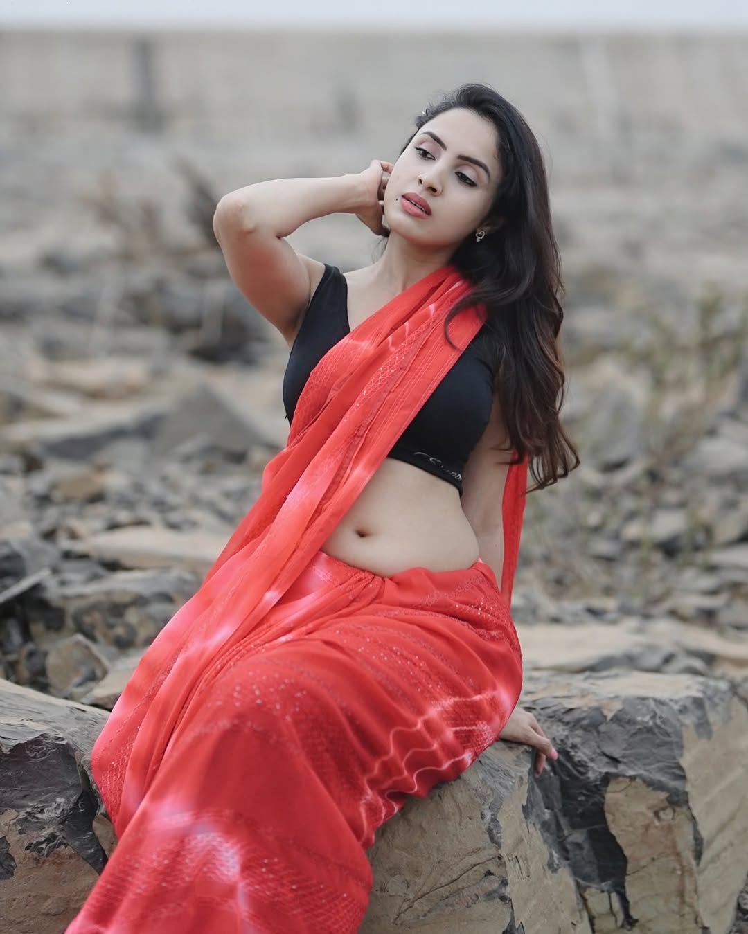 Priyanka Kholgade Stunning Traditional Saree Photos