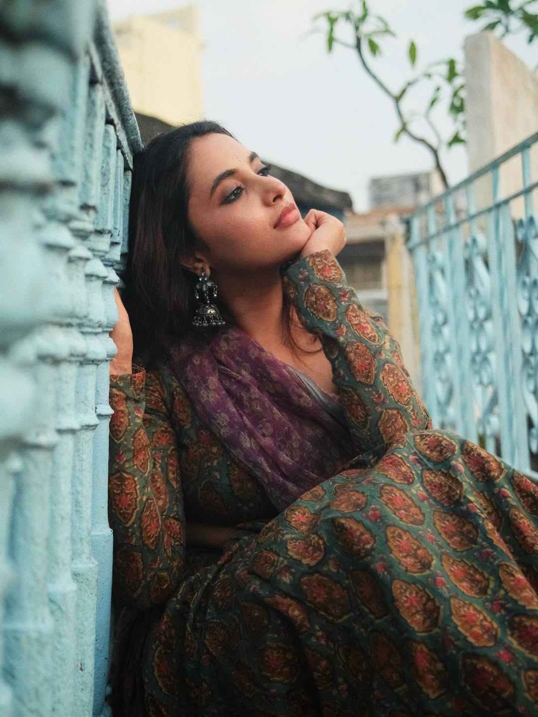 Black Saree Study: Priyanka Mohan's Measured Moment