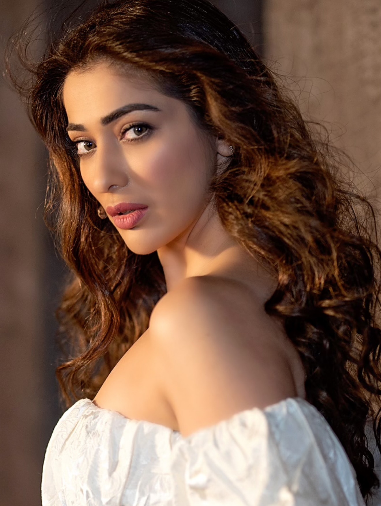 White Goddess Vibes: Raai Laxmi Nails Minimalist Glamour in Stunning White Ensemble