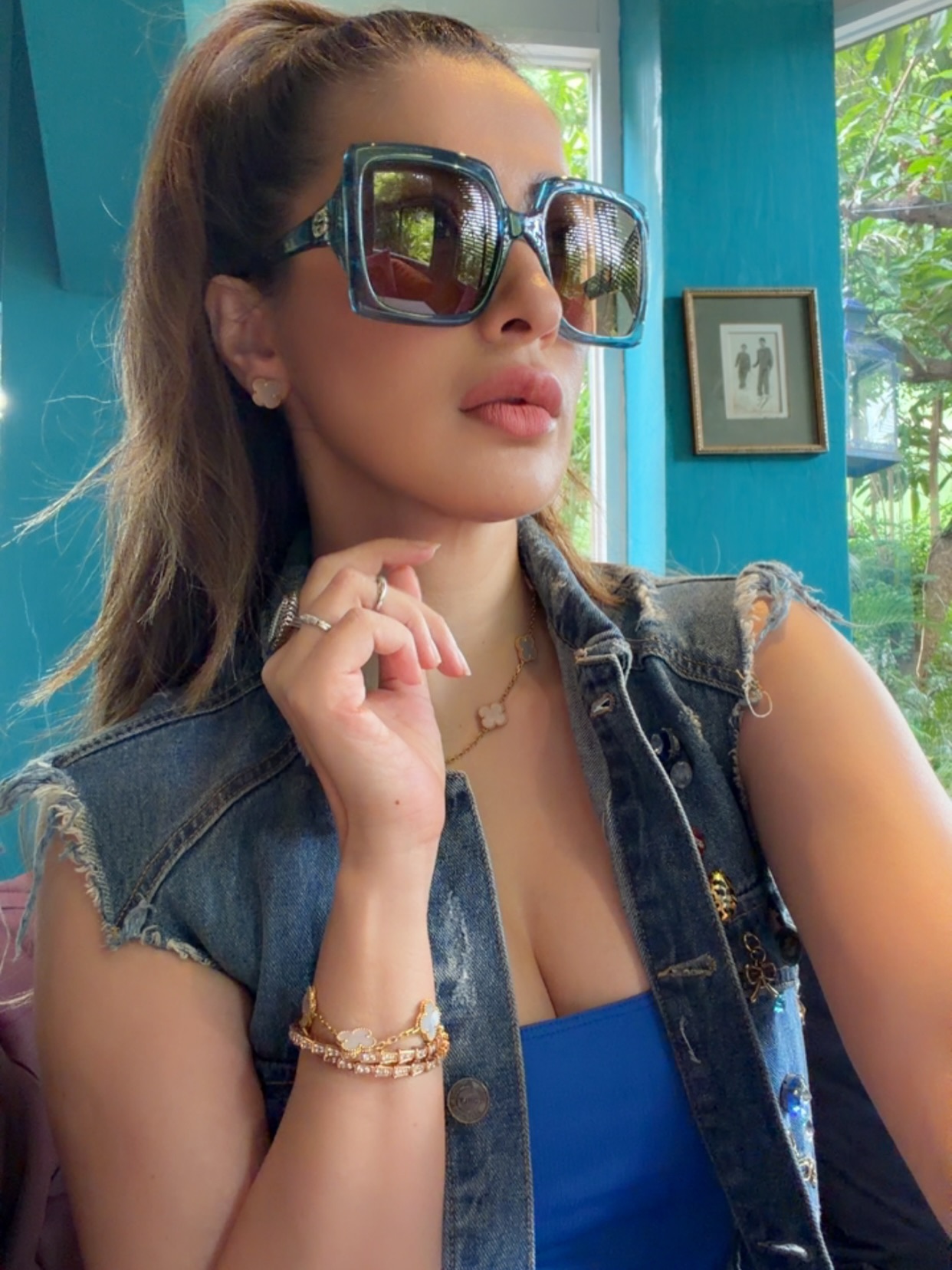 Raai Laxmi’s Bangkok Bliss: Mastering the Art of Effortless Vacation Style