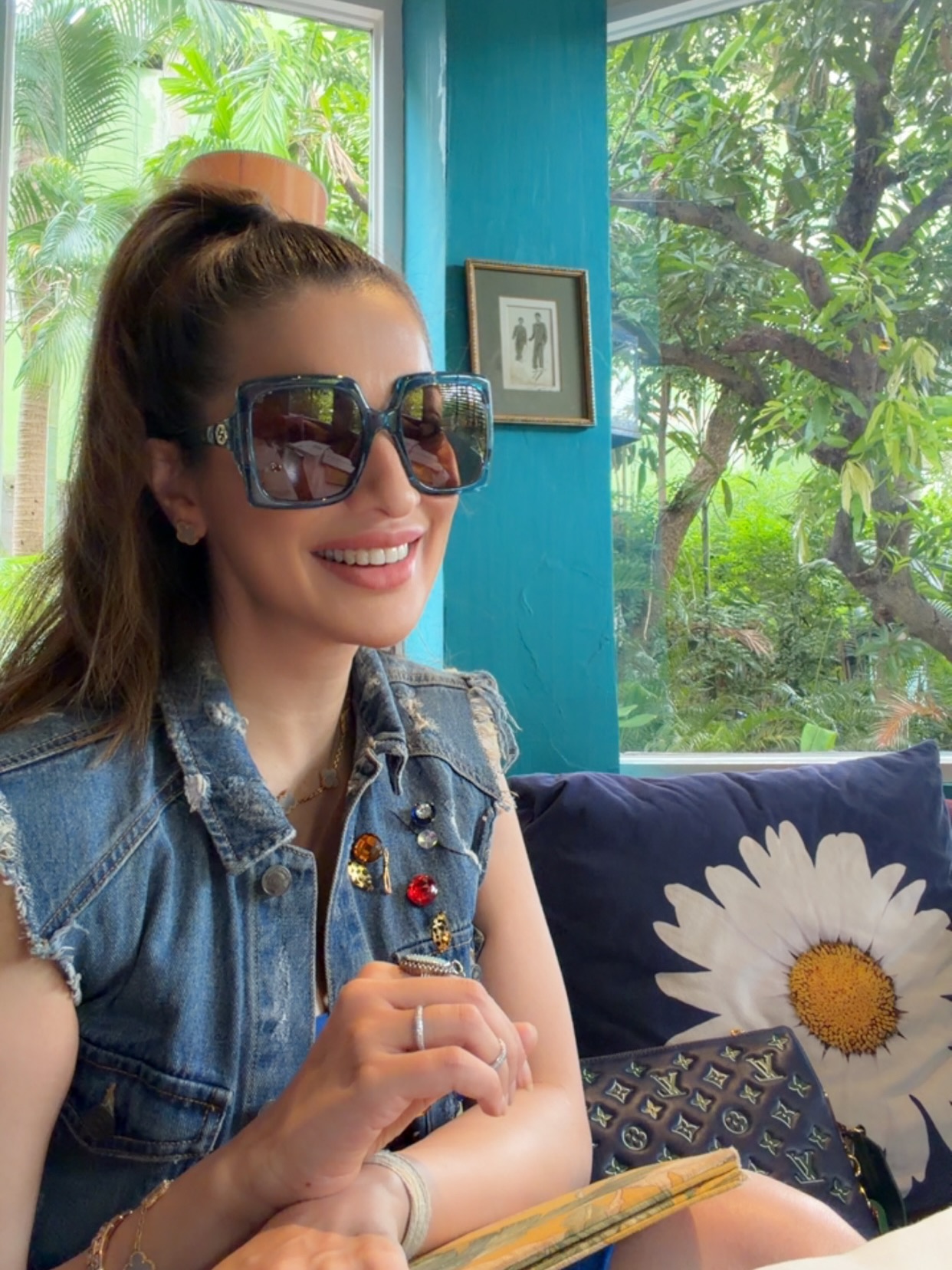 Raai Laxmi’s Bangkok Bliss: Mastering the Art of Effortless Vacation Style