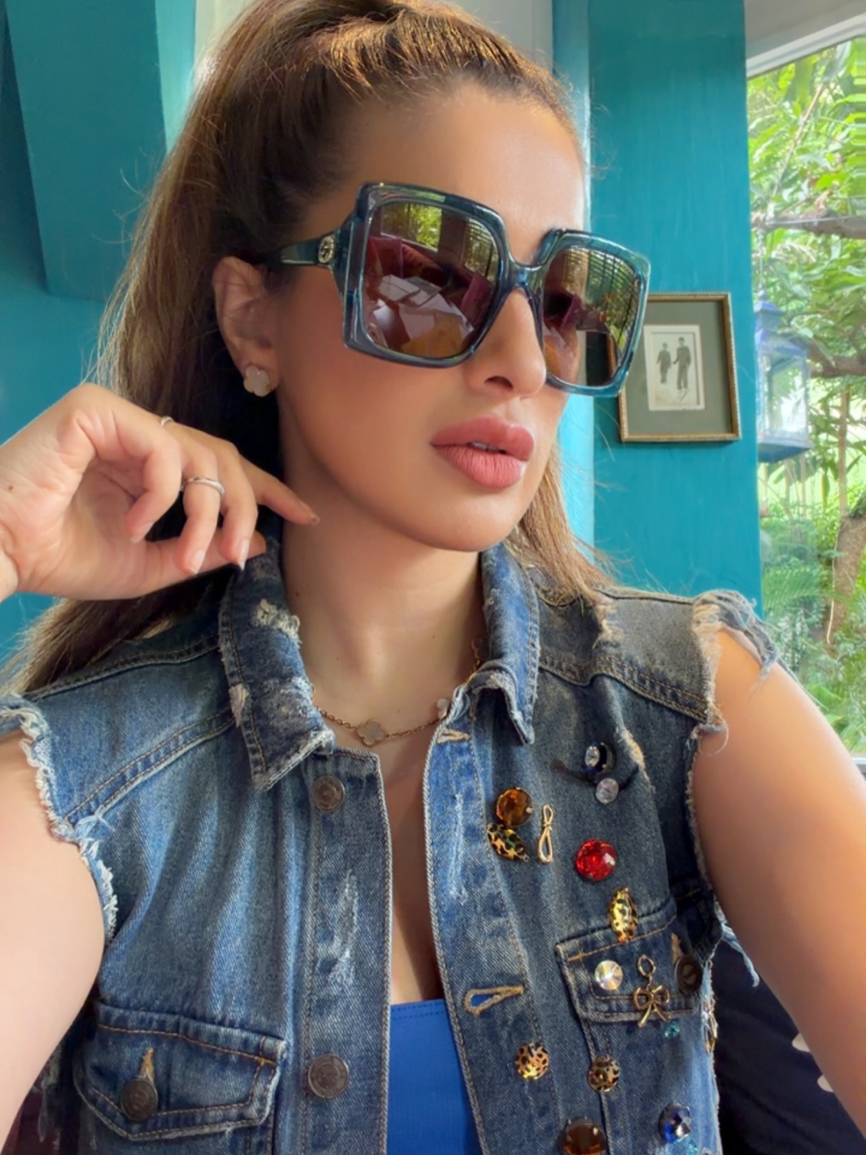 Raai Laxmi’s Bangkok Bliss: Mastering the Art of Effortless Vacation Style