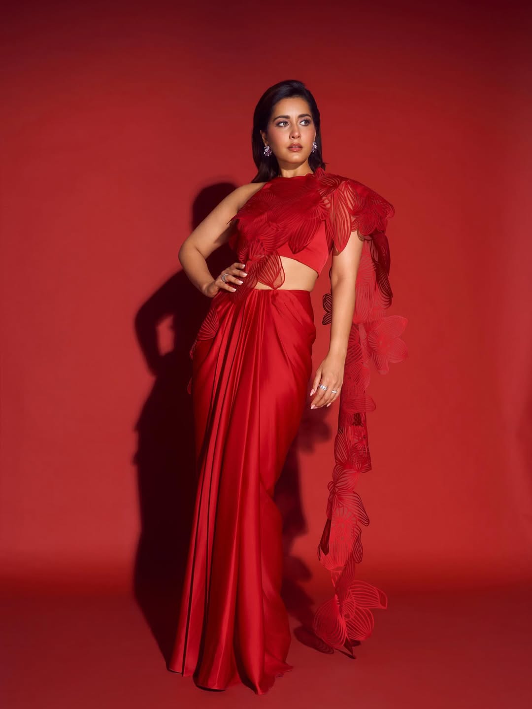 Raashii Khanna Dazzles in Fiery Red Saree Gown at Zee Telugu Apsara Awards