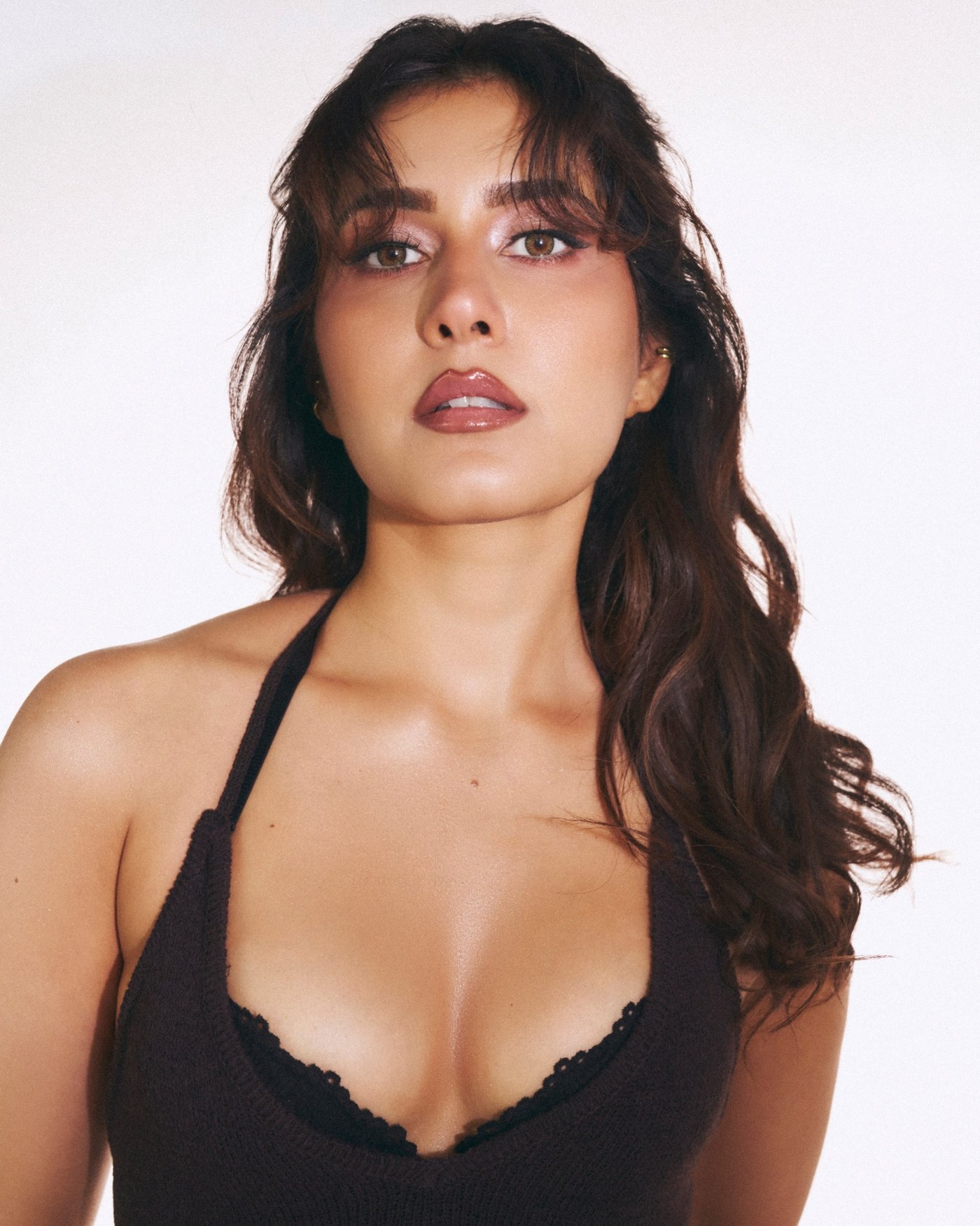 Raashii Khanna Commands the Spotlight in Bold, Polished Fashion Statements