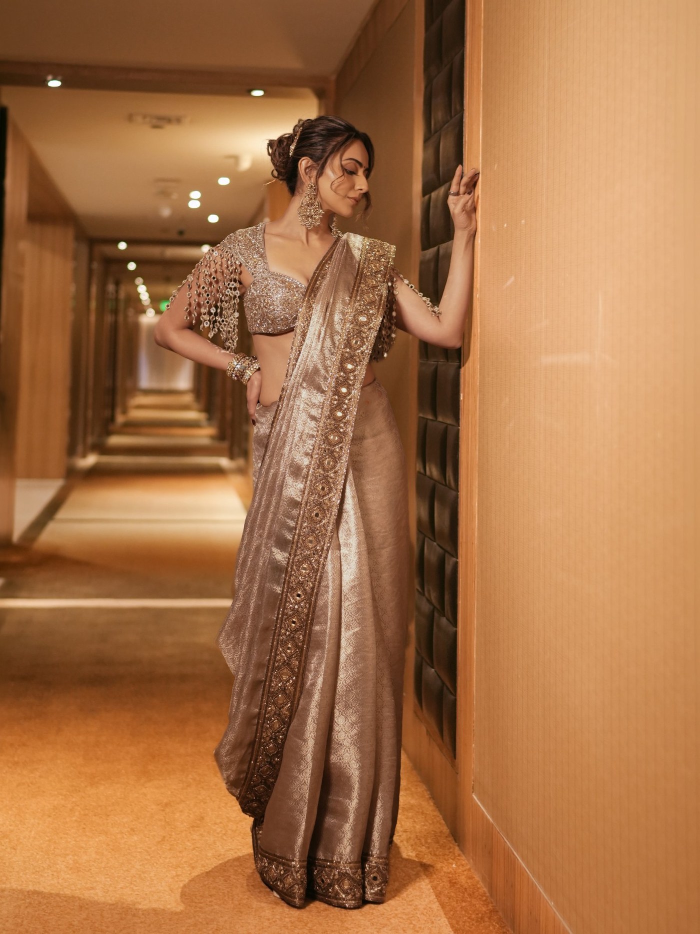 Champagne-Gold Sari: Rakul Preet Singh's Festive Textile Study