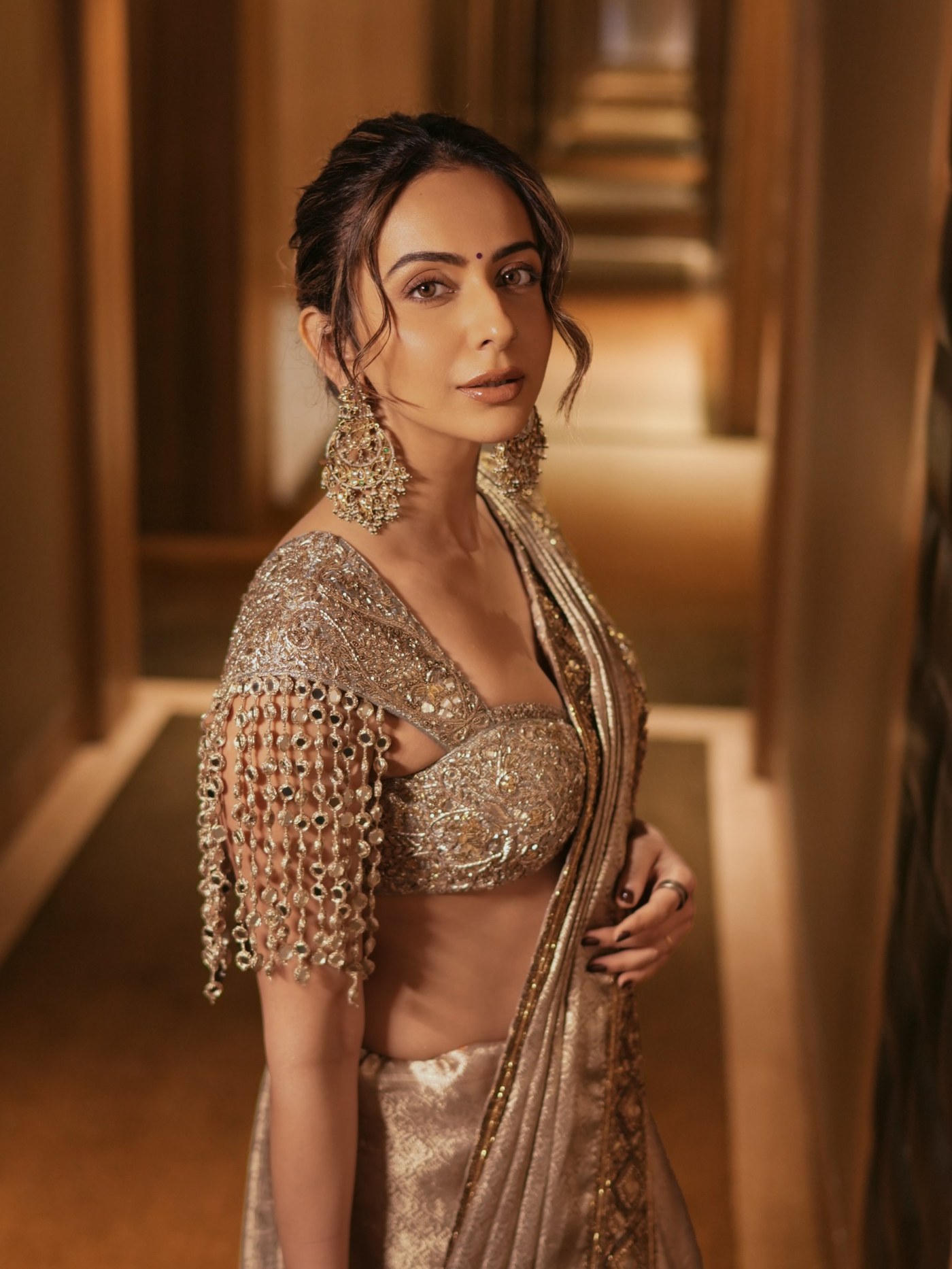 Champagne-Gold Sari: Rakul Preet Singh's Festive Textile Study