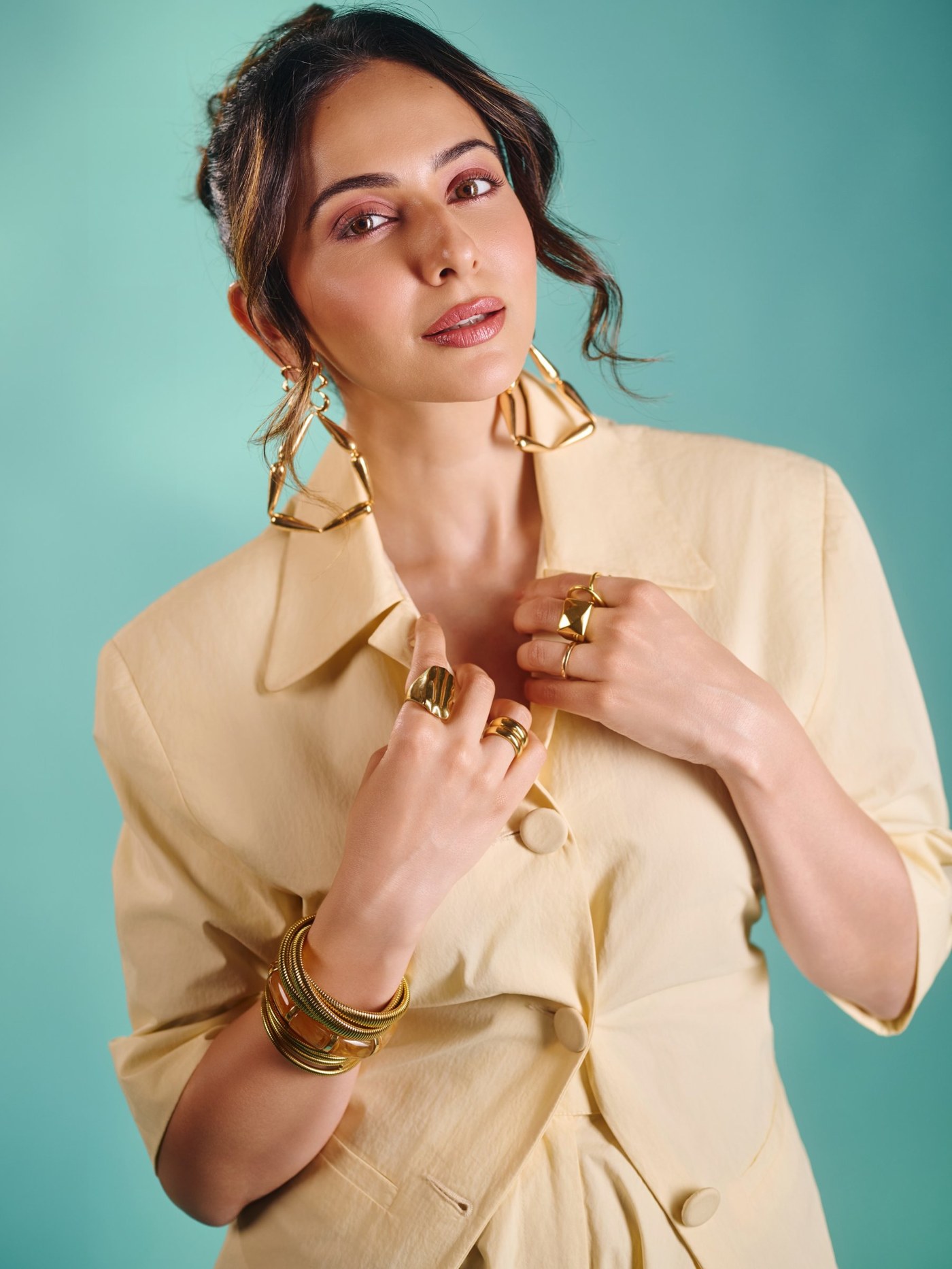 Rakul Preet Singh's Feminine Power Suit Sensation Unveiled!
