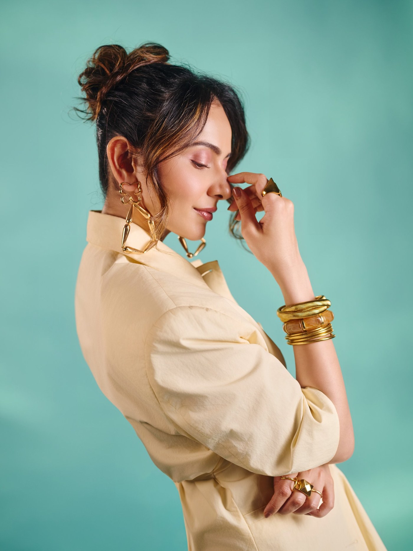 Rakul Preet Singh's Feminine Power Suit Sensation Unveiled!