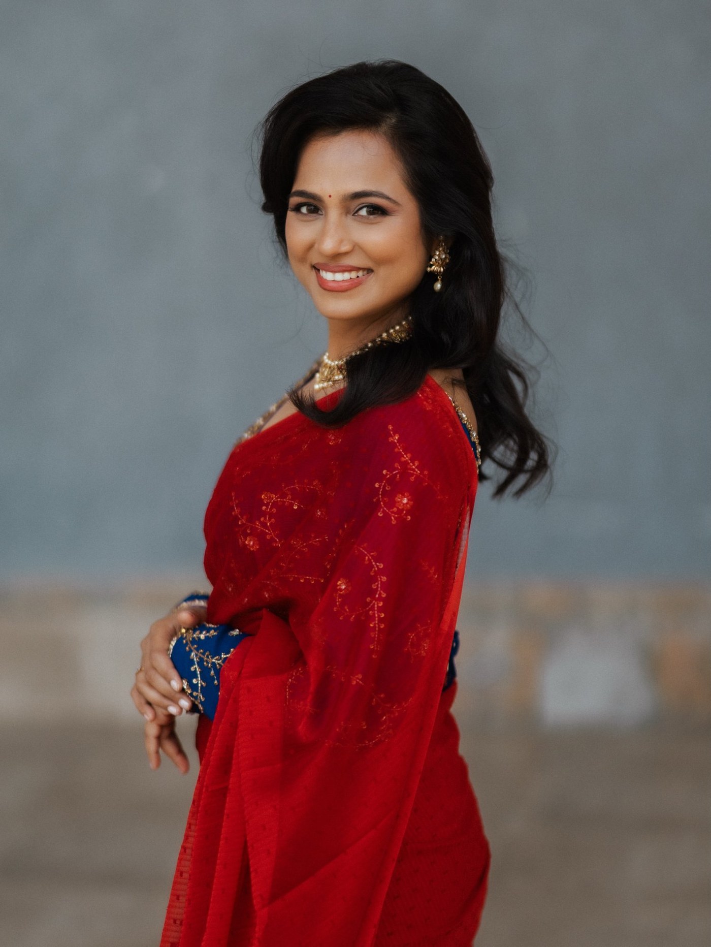 Ramya Pandian's Regal Saree Look: Tradition Meets Modern Flair!