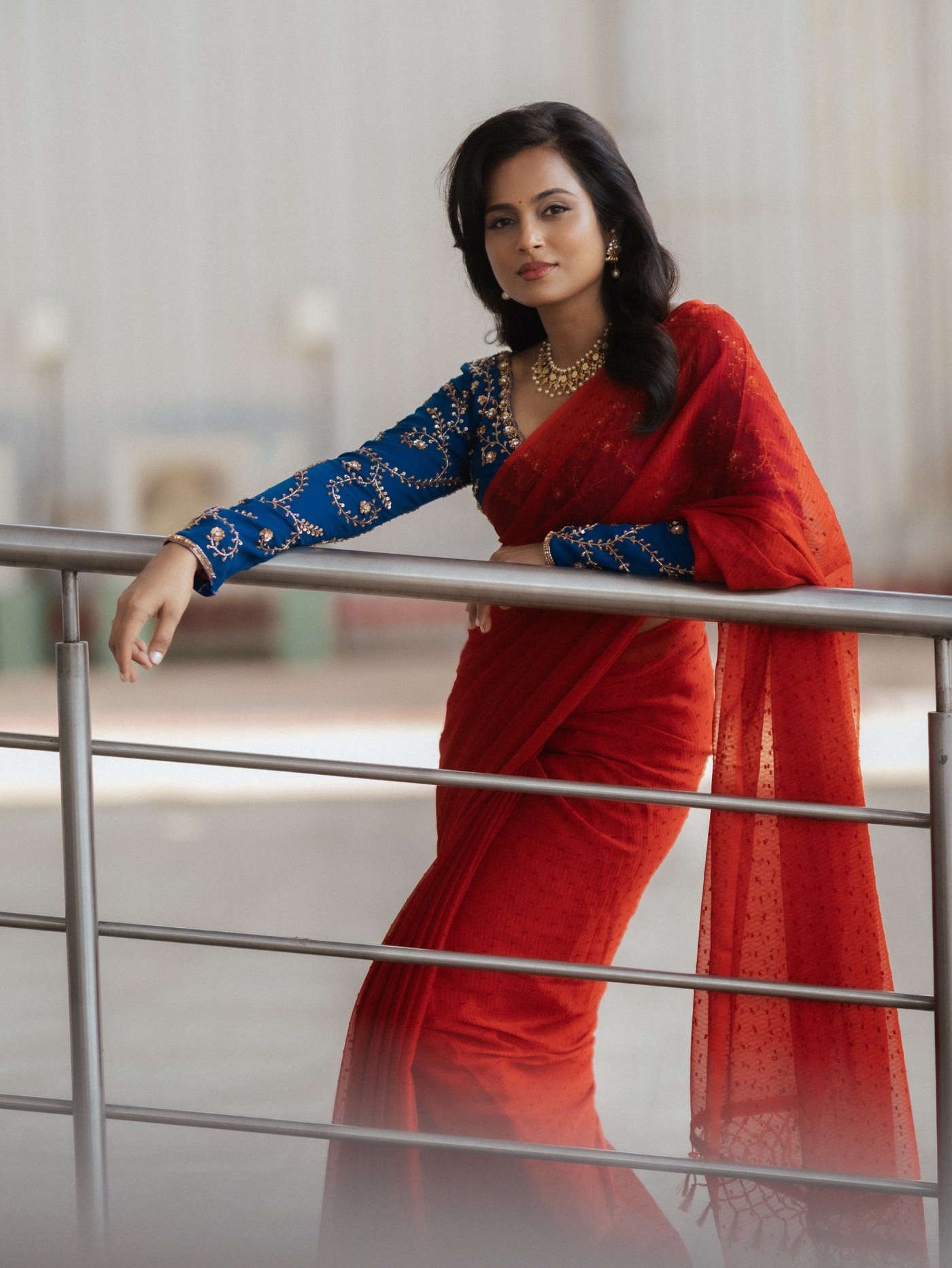 Ramya Pandian's Regal Saree Look: Tradition Meets Modern Flair!