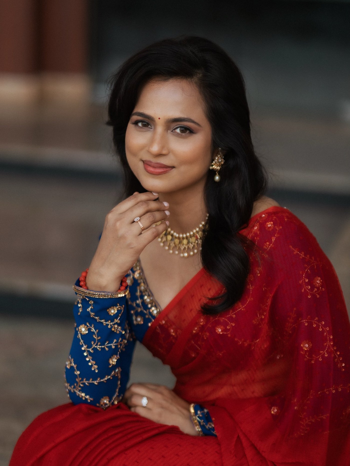 Ramya Pandian's Regal Saree Look: Tradition Meets Modern Flair!