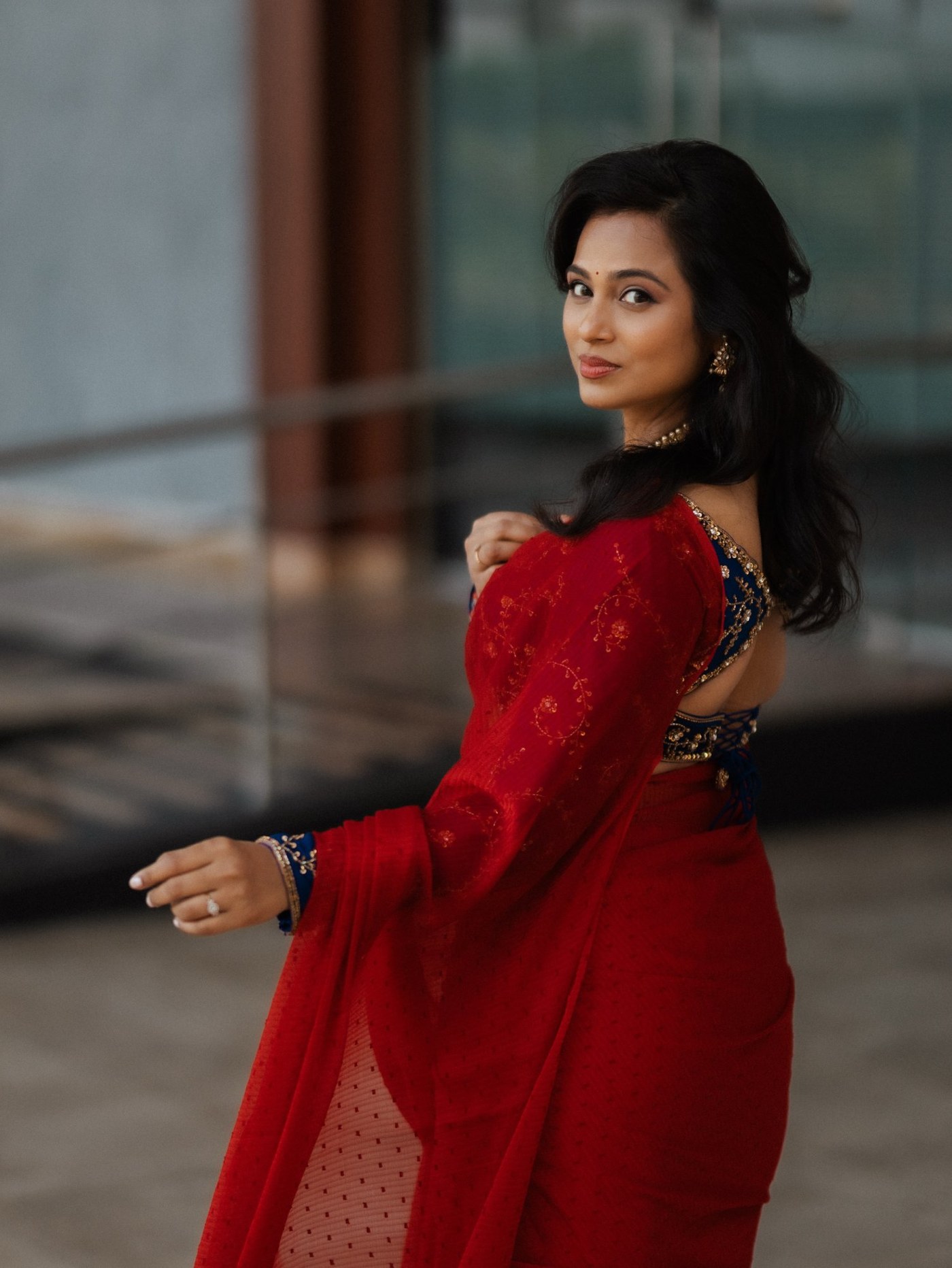 Ramya Pandian's Regal Saree Look: Tradition Meets Modern Flair!