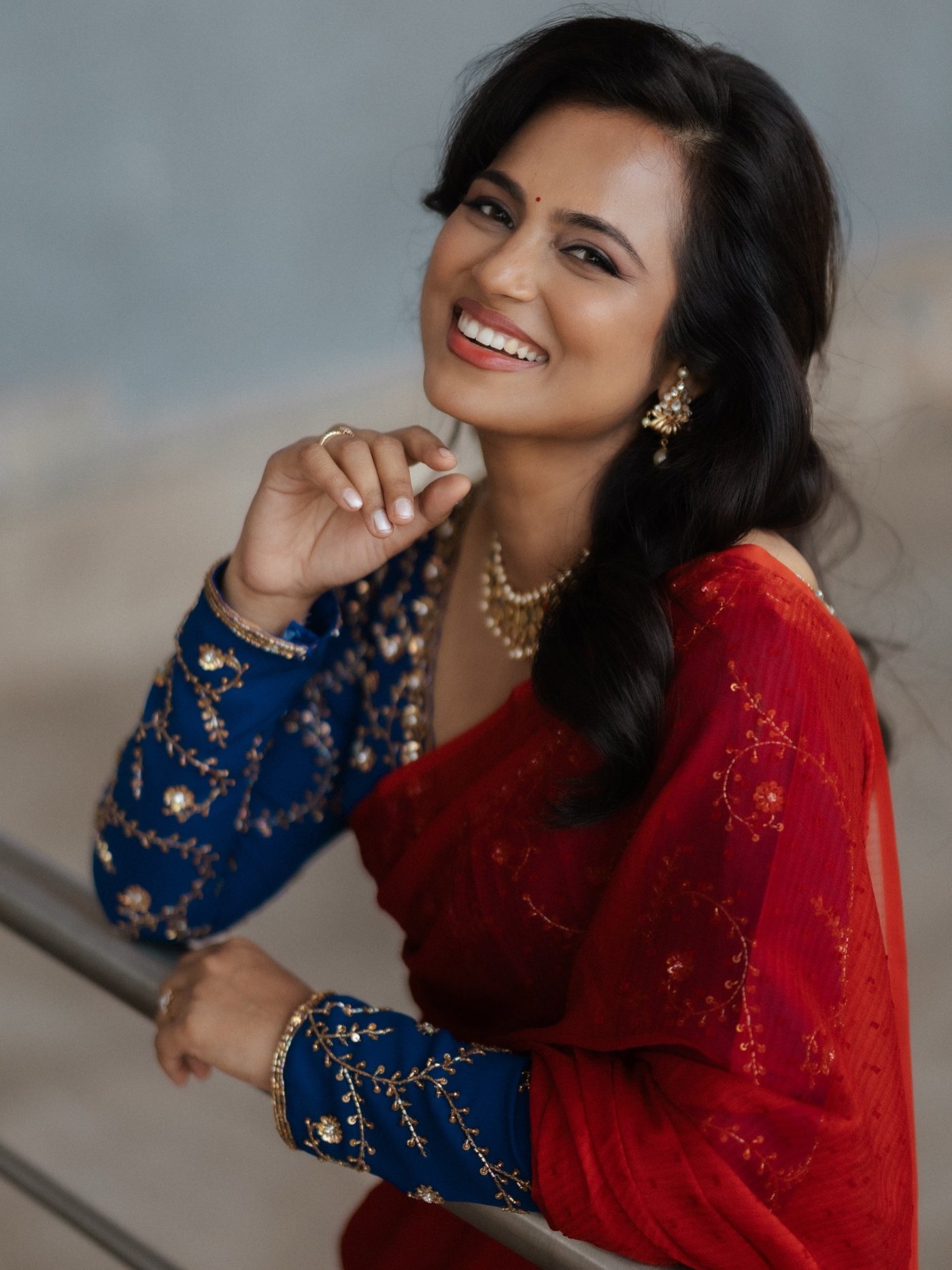 Ramya Pandian's Regal Saree Look: Tradition Meets Modern Flair!