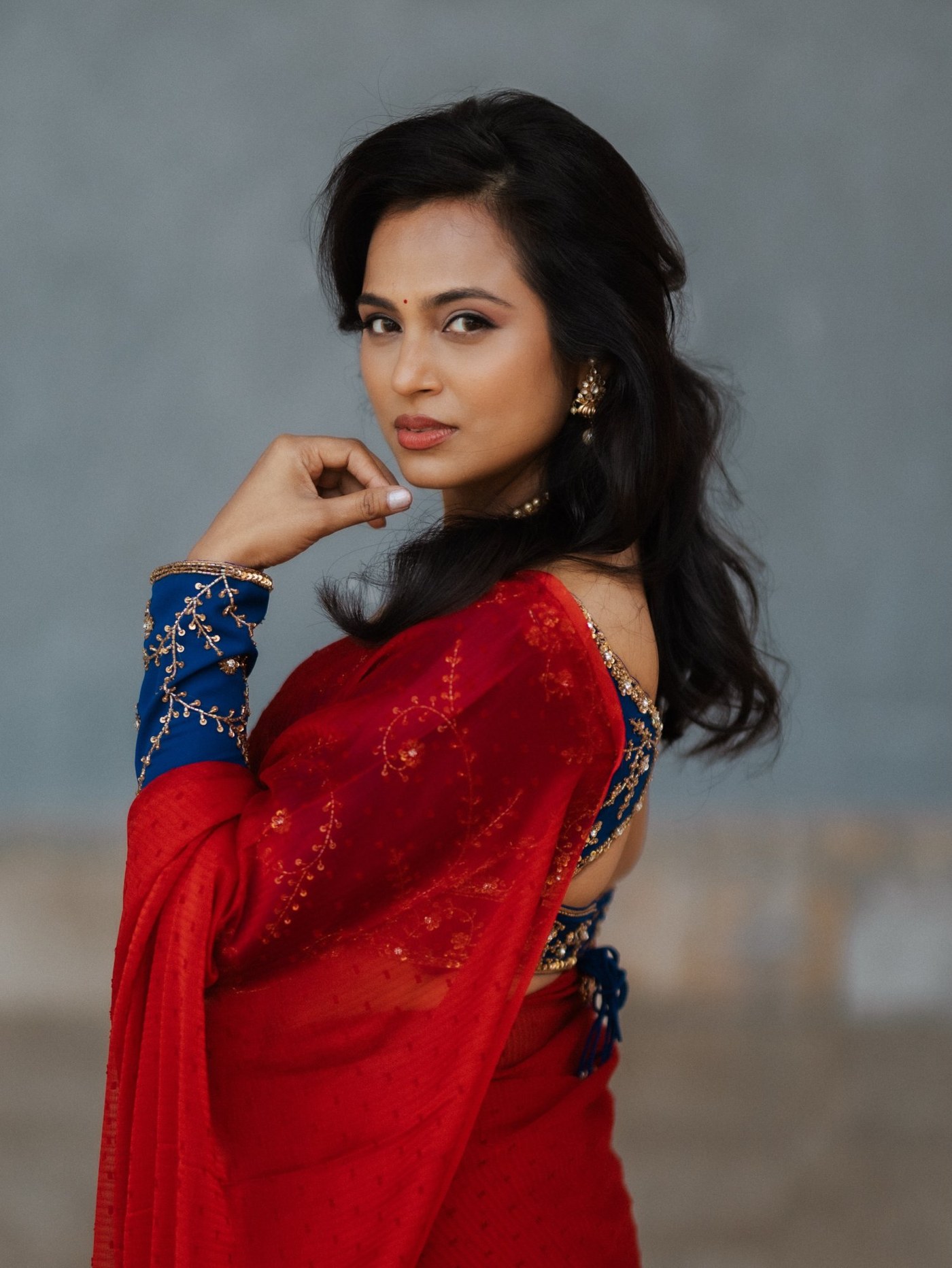 Ramya Pandian's Regal Saree Look: Tradition Meets Modern Flair!