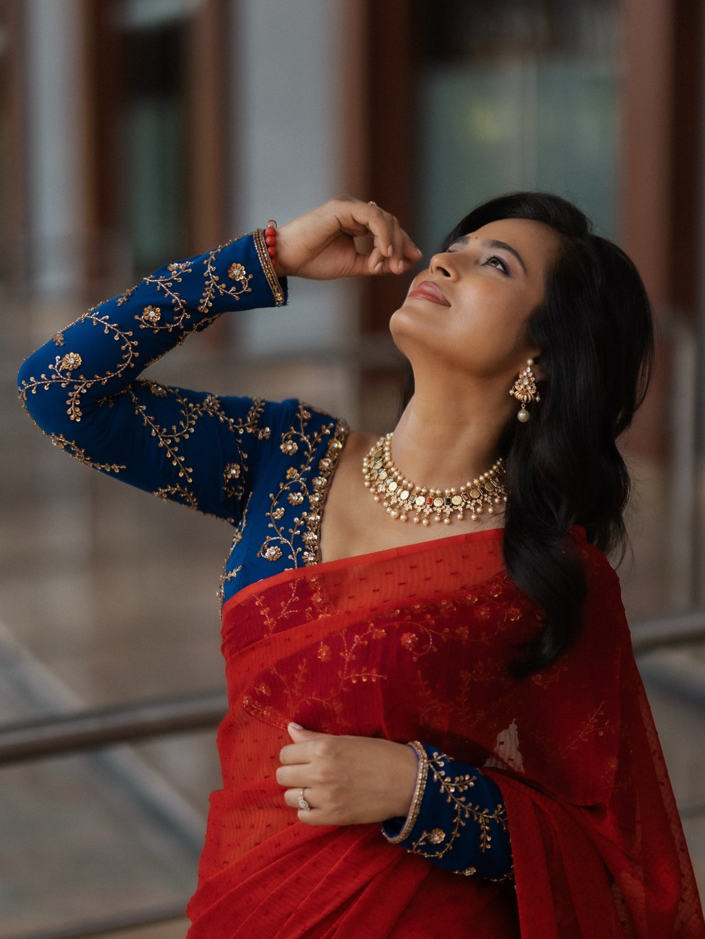 Ramya Pandian's Regal Saree Look: Tradition Meets Modern Flair!