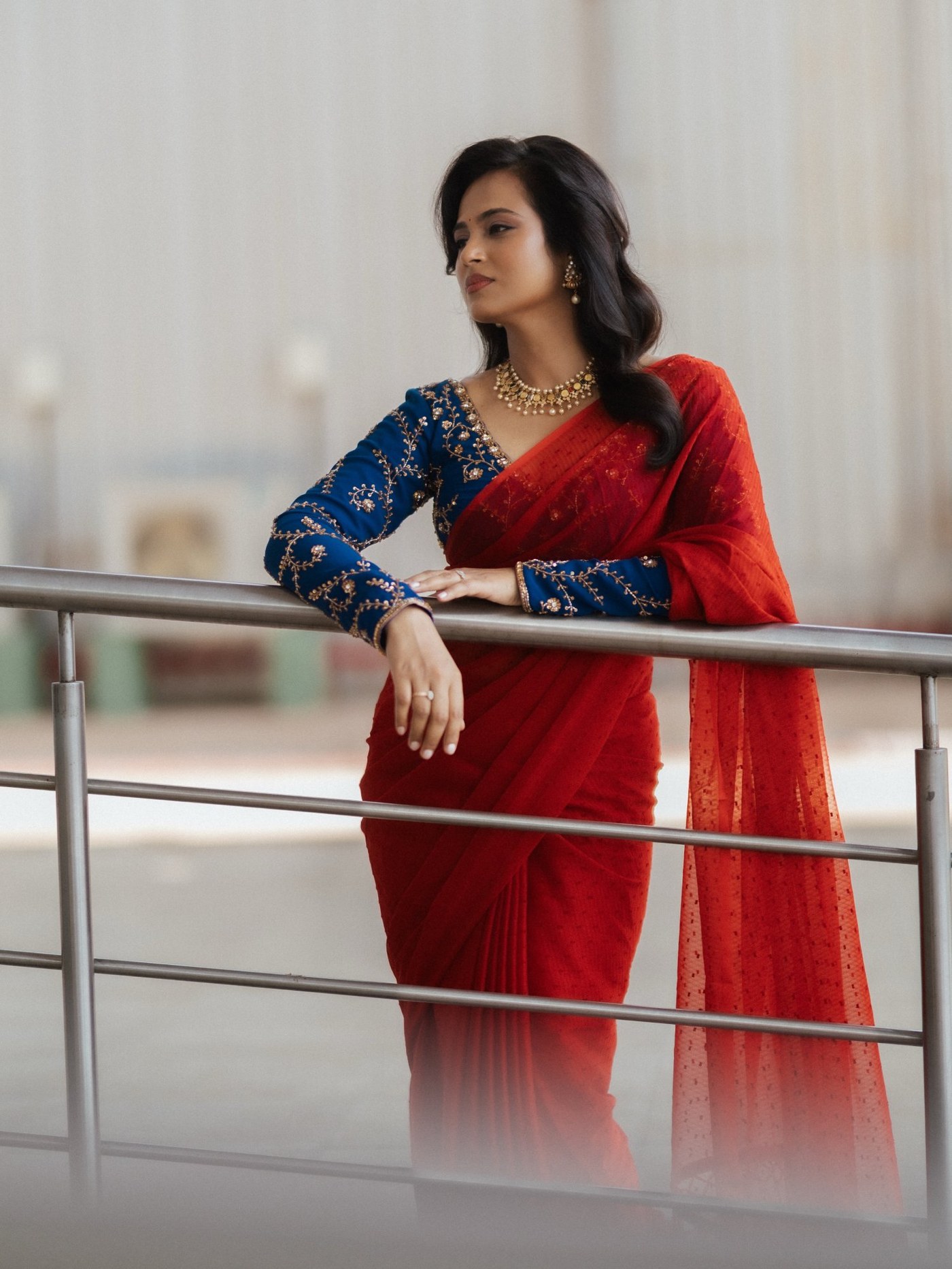 Ramya Pandian's Regal Saree Look: Tradition Meets Modern Flair!
