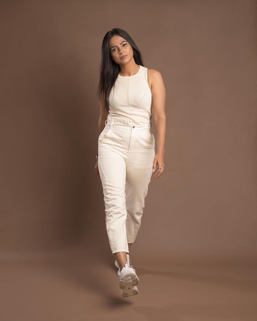 Ramya Pandian Stunning Latest Photo Shoot Stills