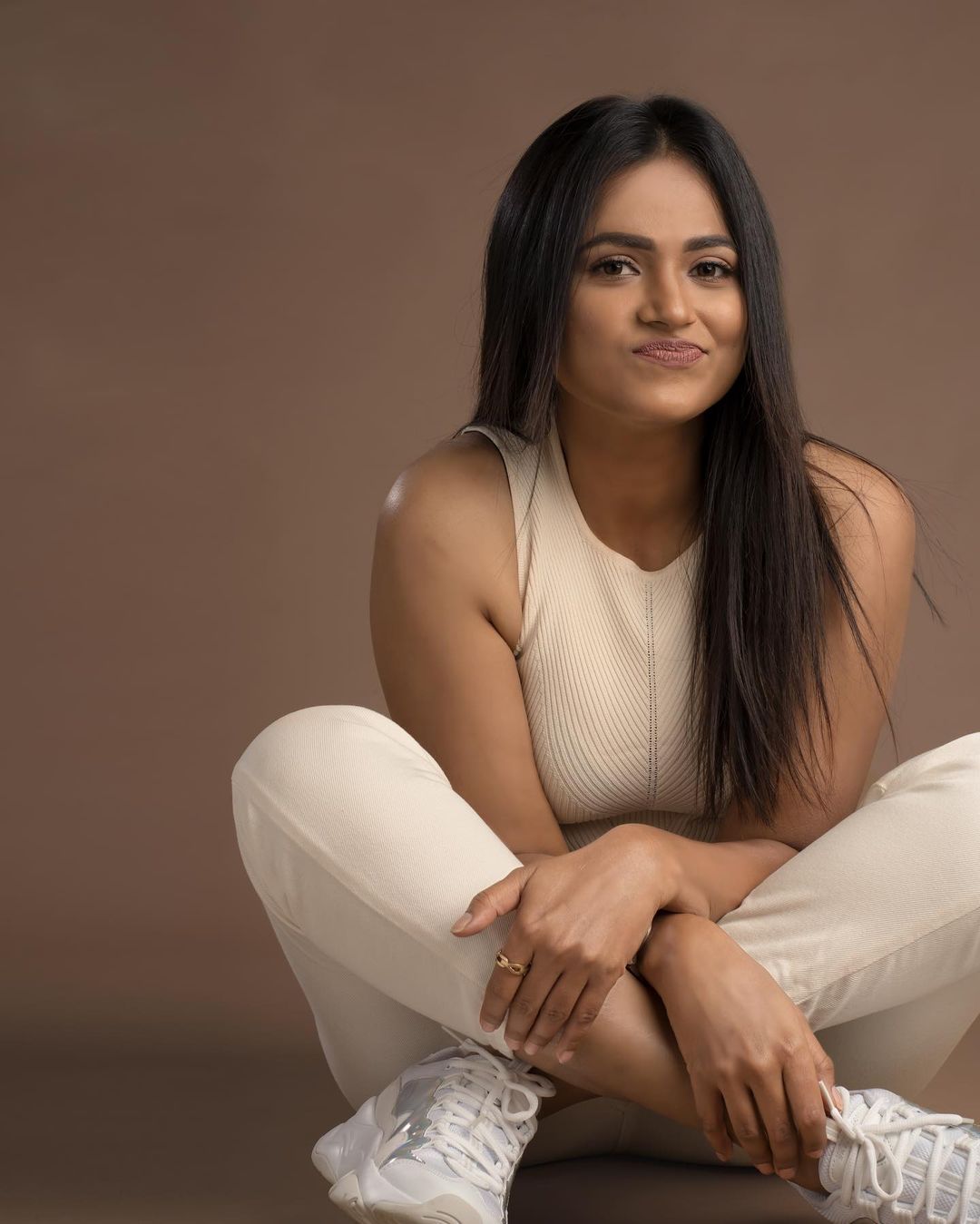 Ramya Pandian Stunning Latest Photo Shoot Stills