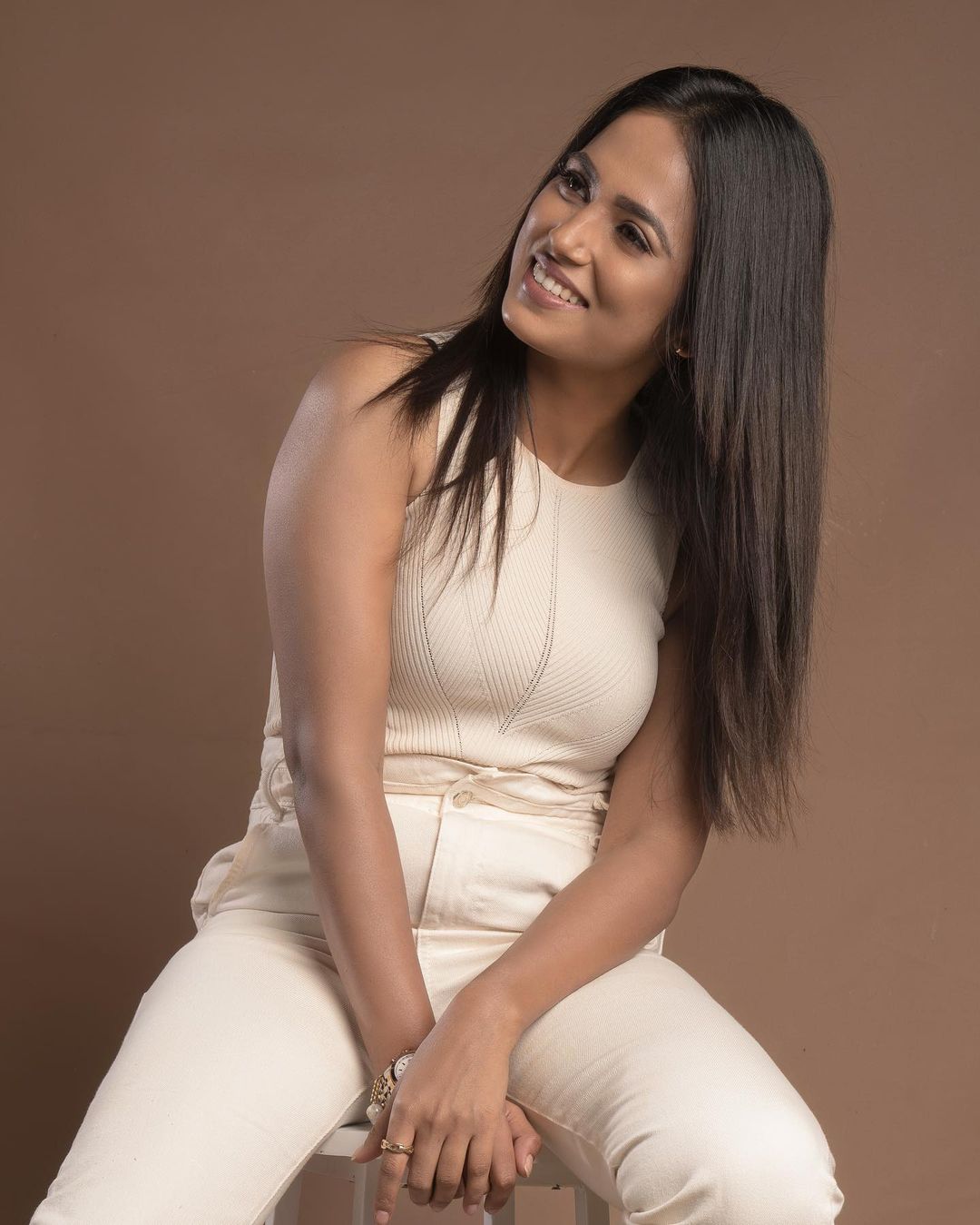 Ramya Pandian Stunning Latest Photo Shoot Stills