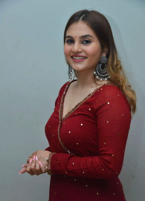 Ramya Pasupuleti Miles of Love Movie Photos Stunning Gallery