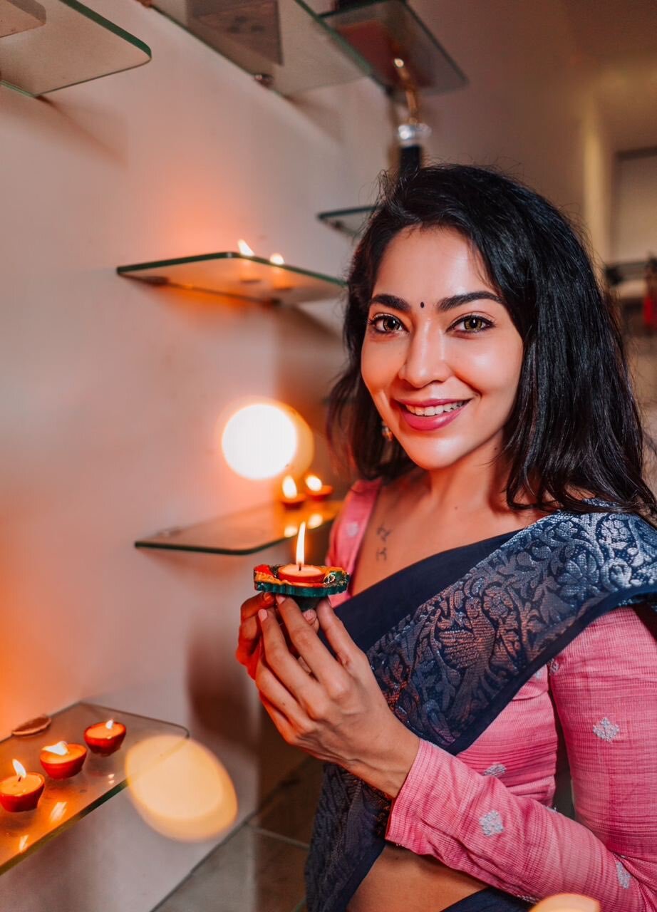 Ramya Subramanian's Stunning Outdoor & Indoor Looks