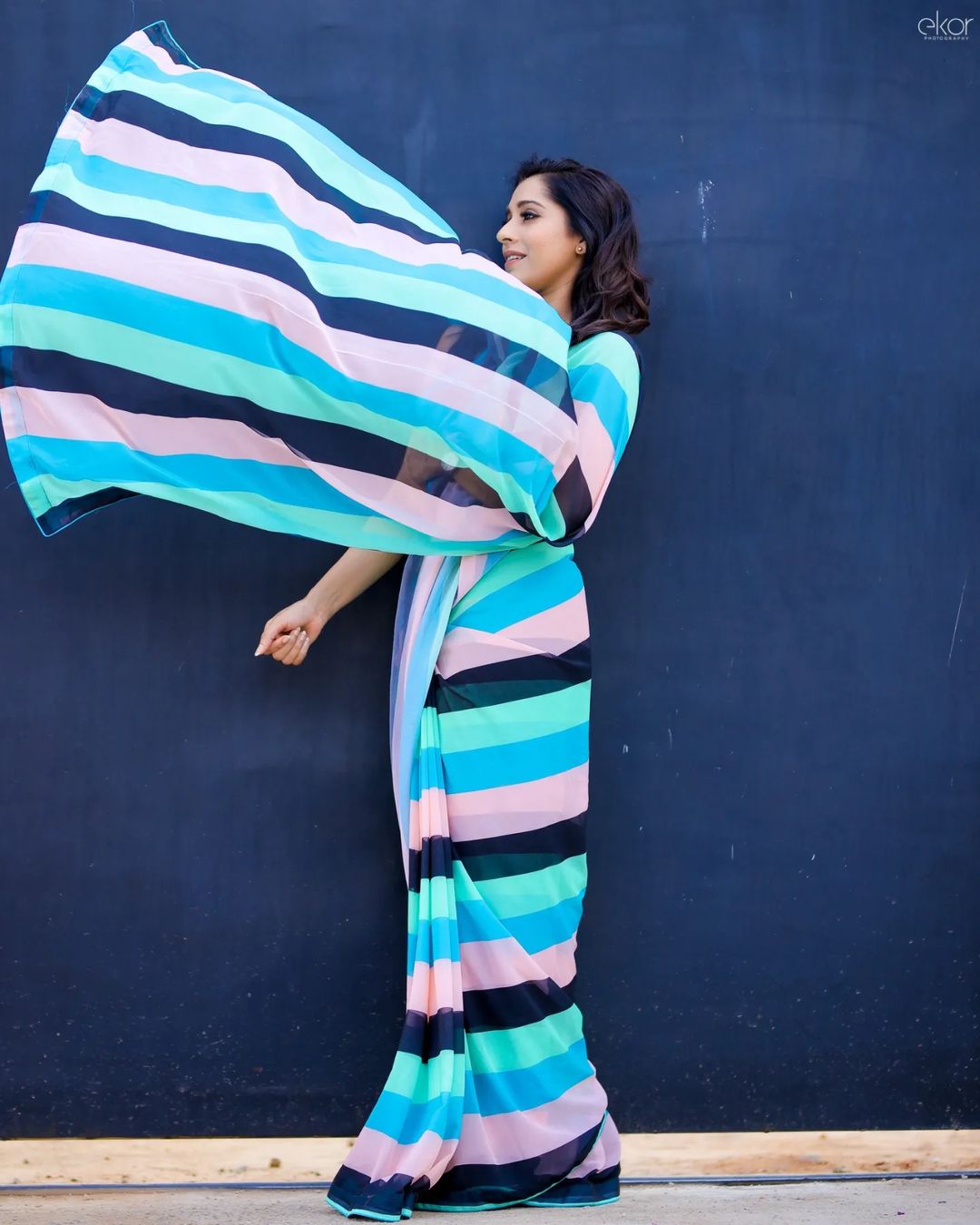 Rashmi Gautam Gorgeous Traditional Saree Photos