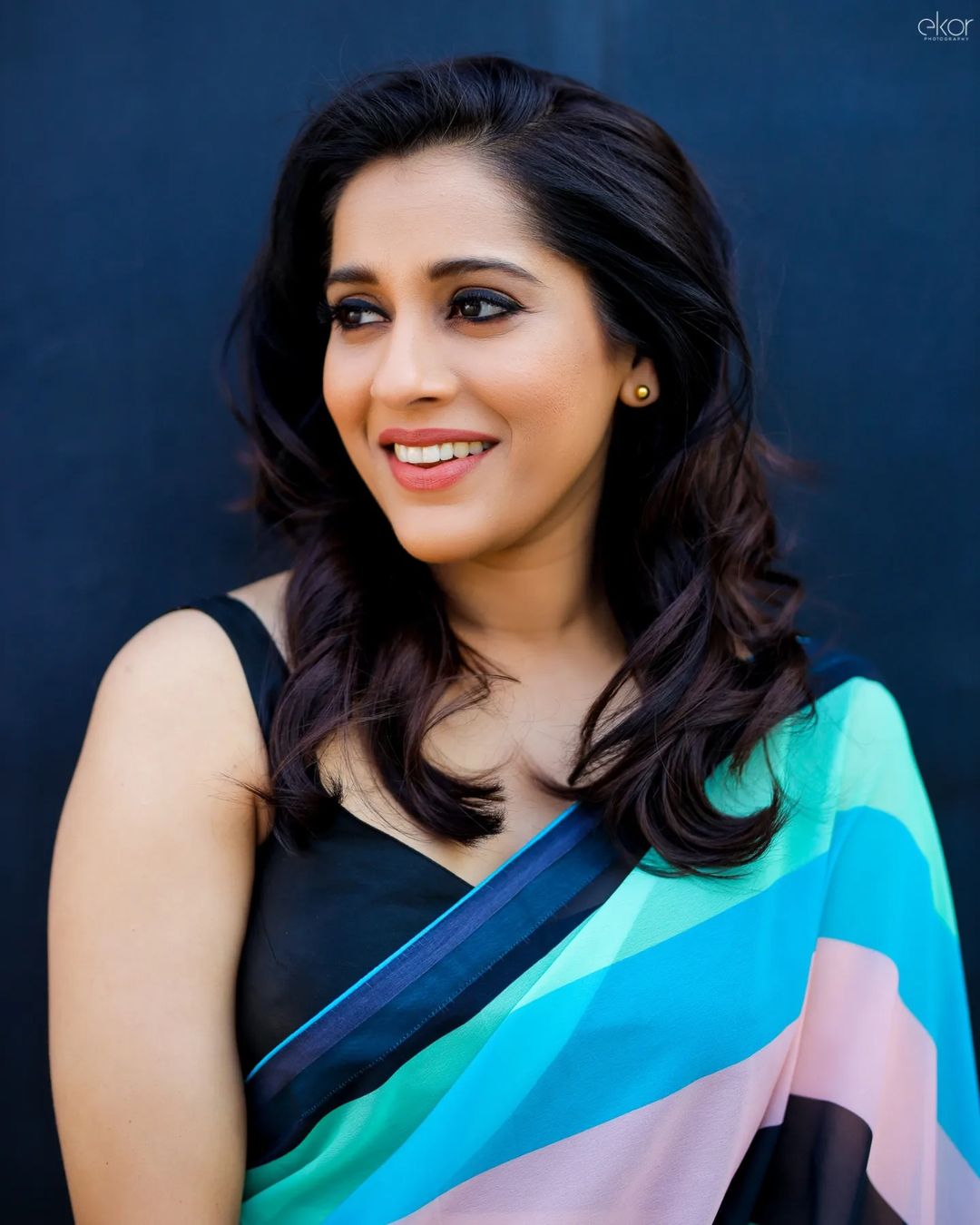 Rashmi Gautam Gorgeous Traditional Saree Photos