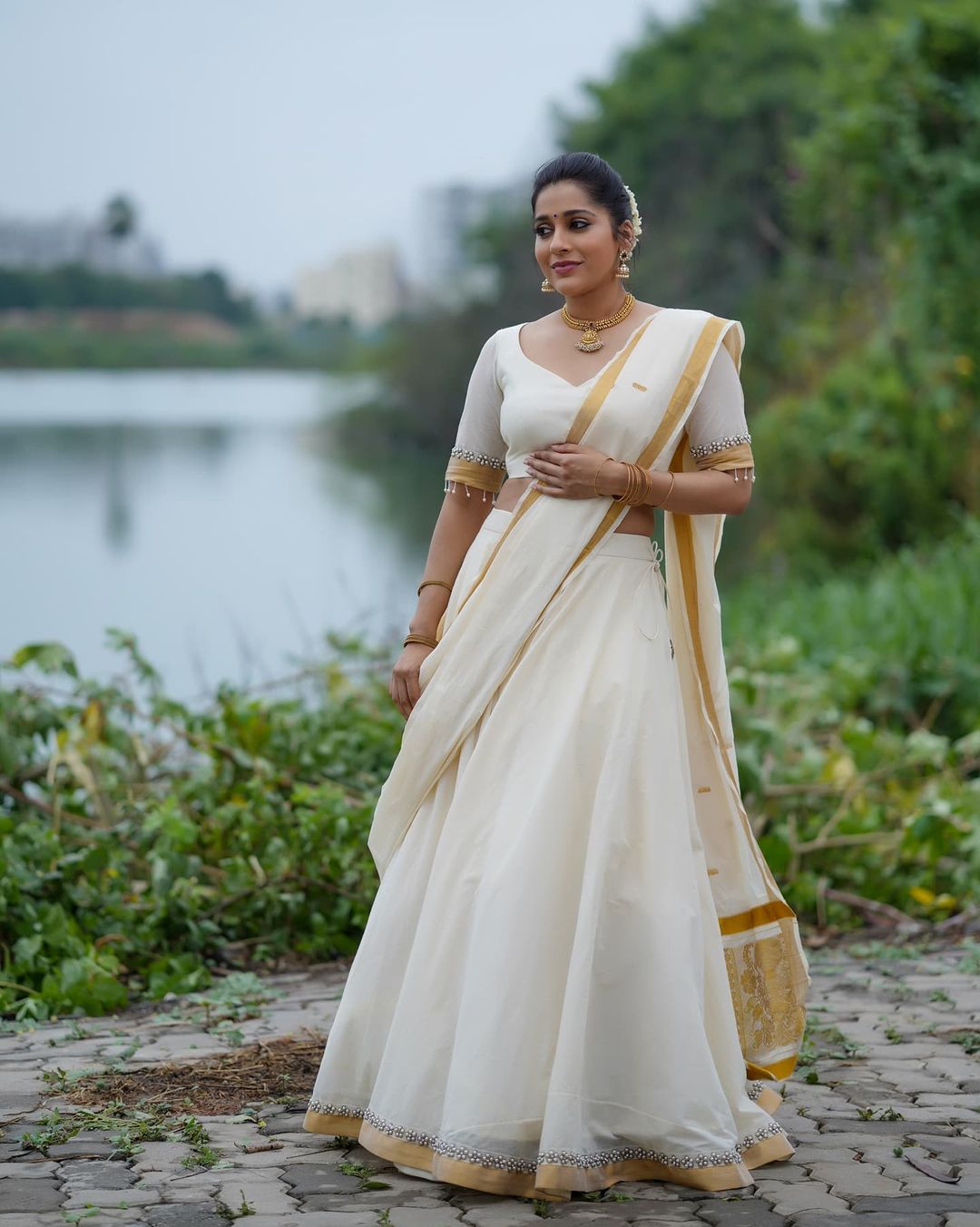 Rashmi Gautam's Stunning Outdoor Elegance