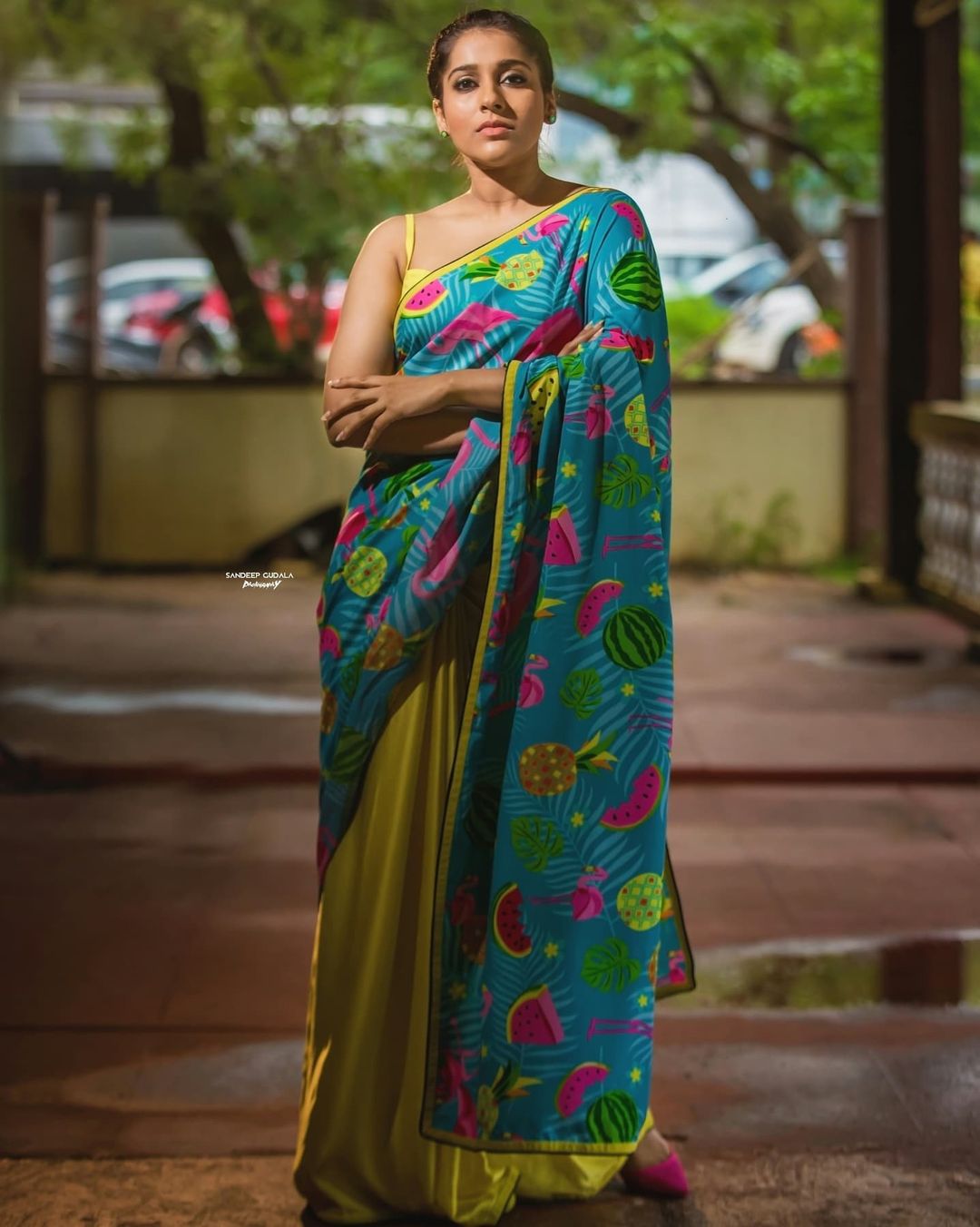 Rashmi Gautam Stunning Latest Saree Photos and Traditional Looks