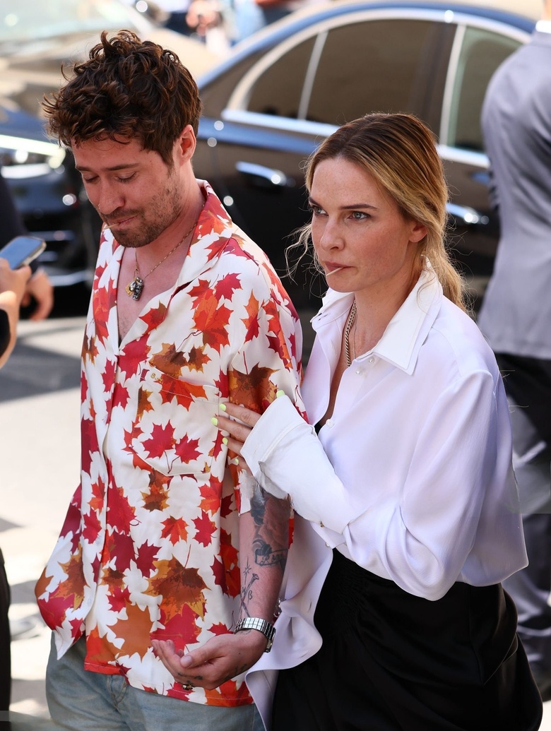 Rebecca Ferguson’s Parisian Glamour Takes Center Stage at Paris Fashion Week