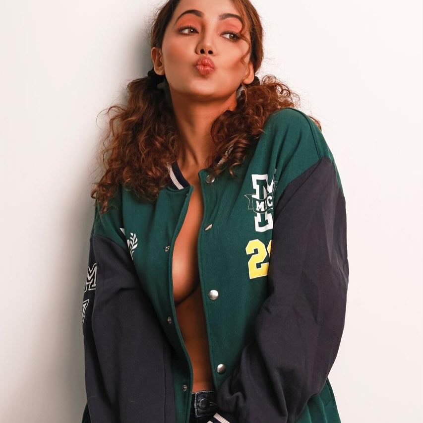 Ananya Raj's Stunning Versatility: From Beach Chic to Studio Glamour