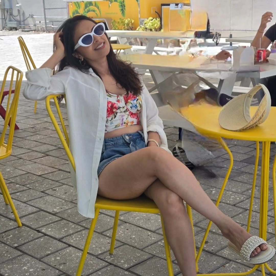 Richa Pallod Stunning Looks Celebrating Vijay's Shahjahan Fame