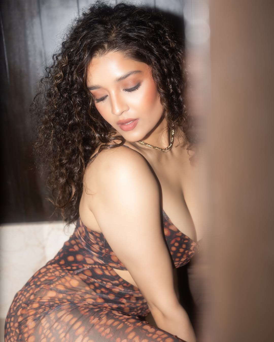 Ritika Singh's Stunning Look Captures Hearts