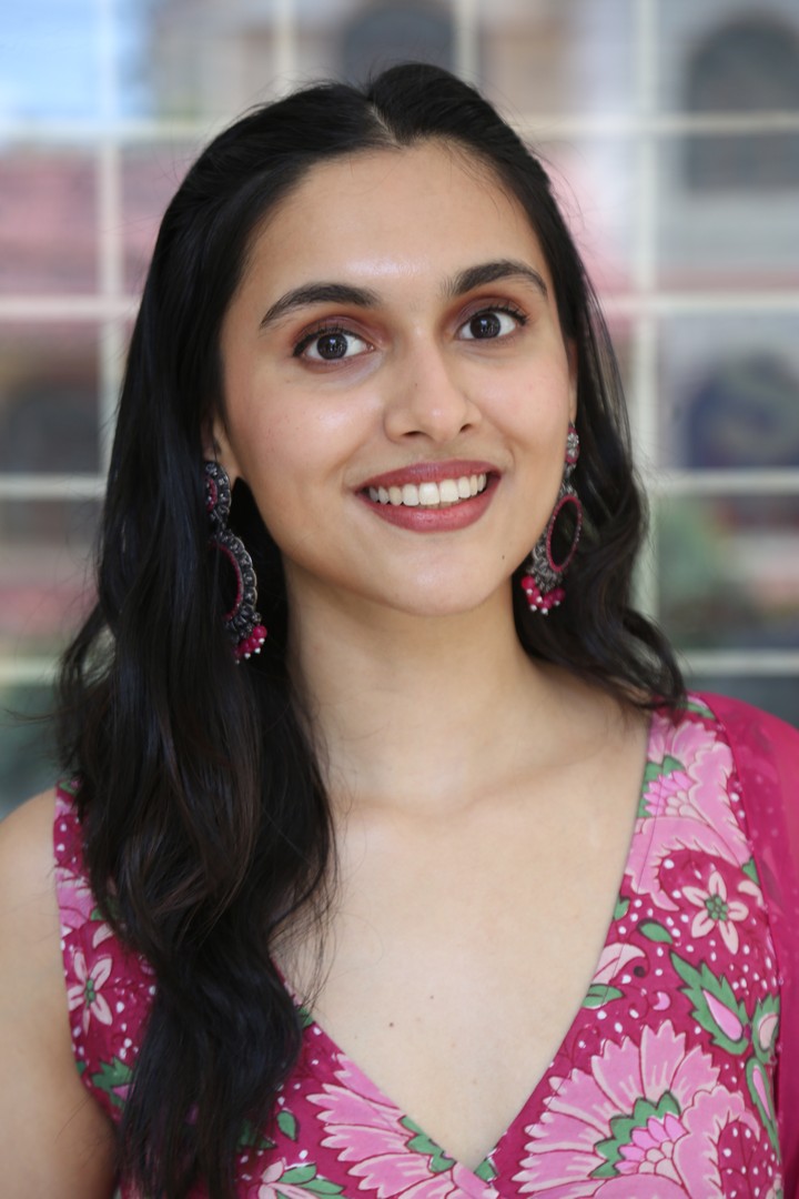 Riya Jithu Steals the Spotlight in Stunning Festive Looks