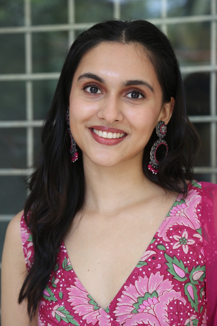Riya Jithu Steals the Spotlight in Stunning Festive Looks